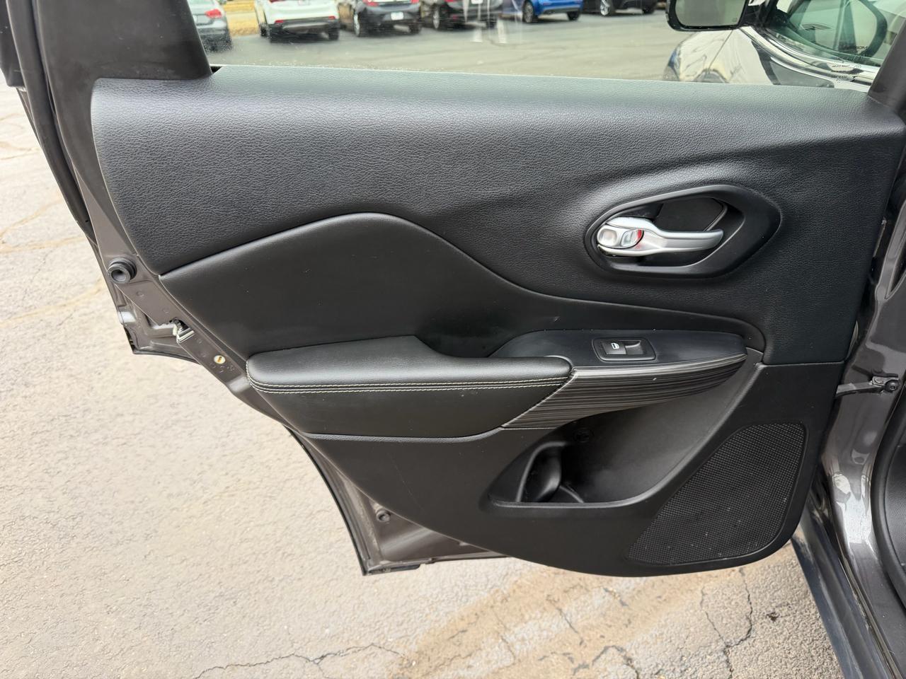 Jeep Cherokee Limited 4WD 2015