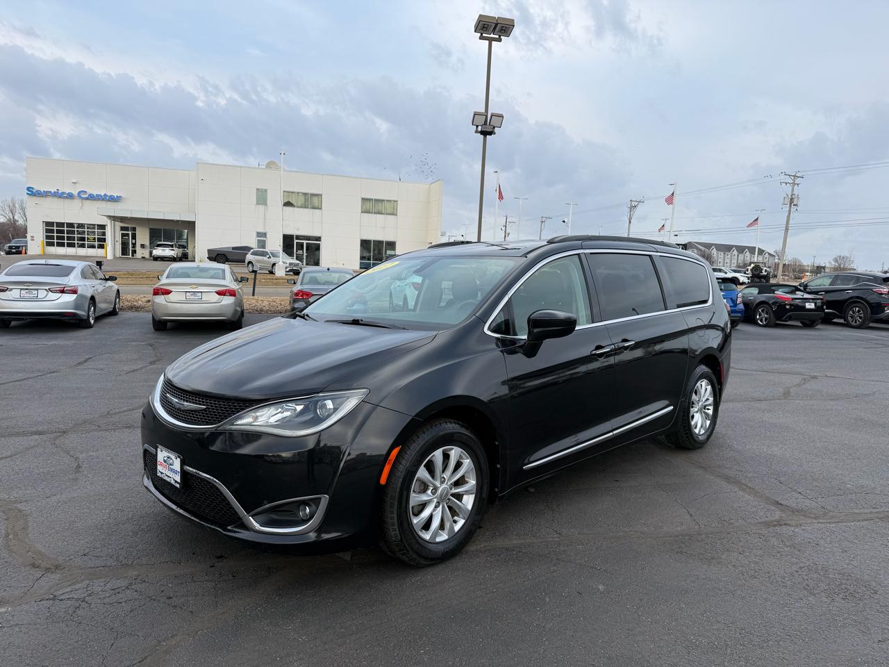 2017 Chrysler Pacifica Touring-L