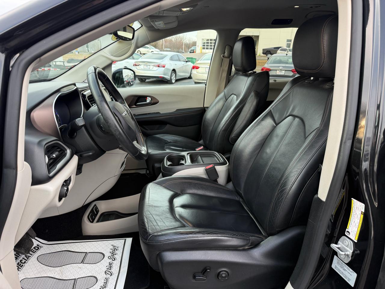 Chrysler Pacifica Touring-L 2017