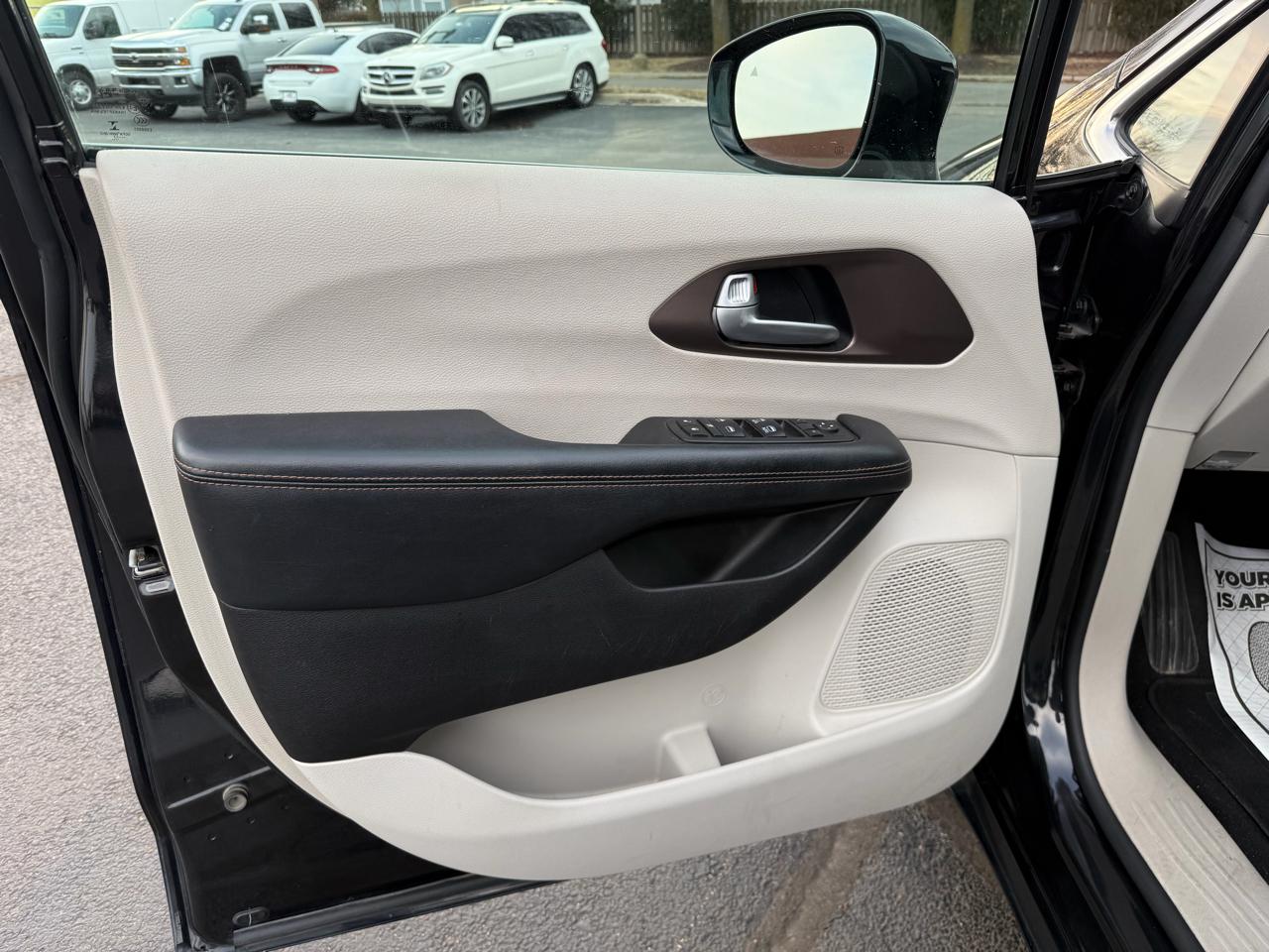 Chrysler Pacifica Touring-L 2017