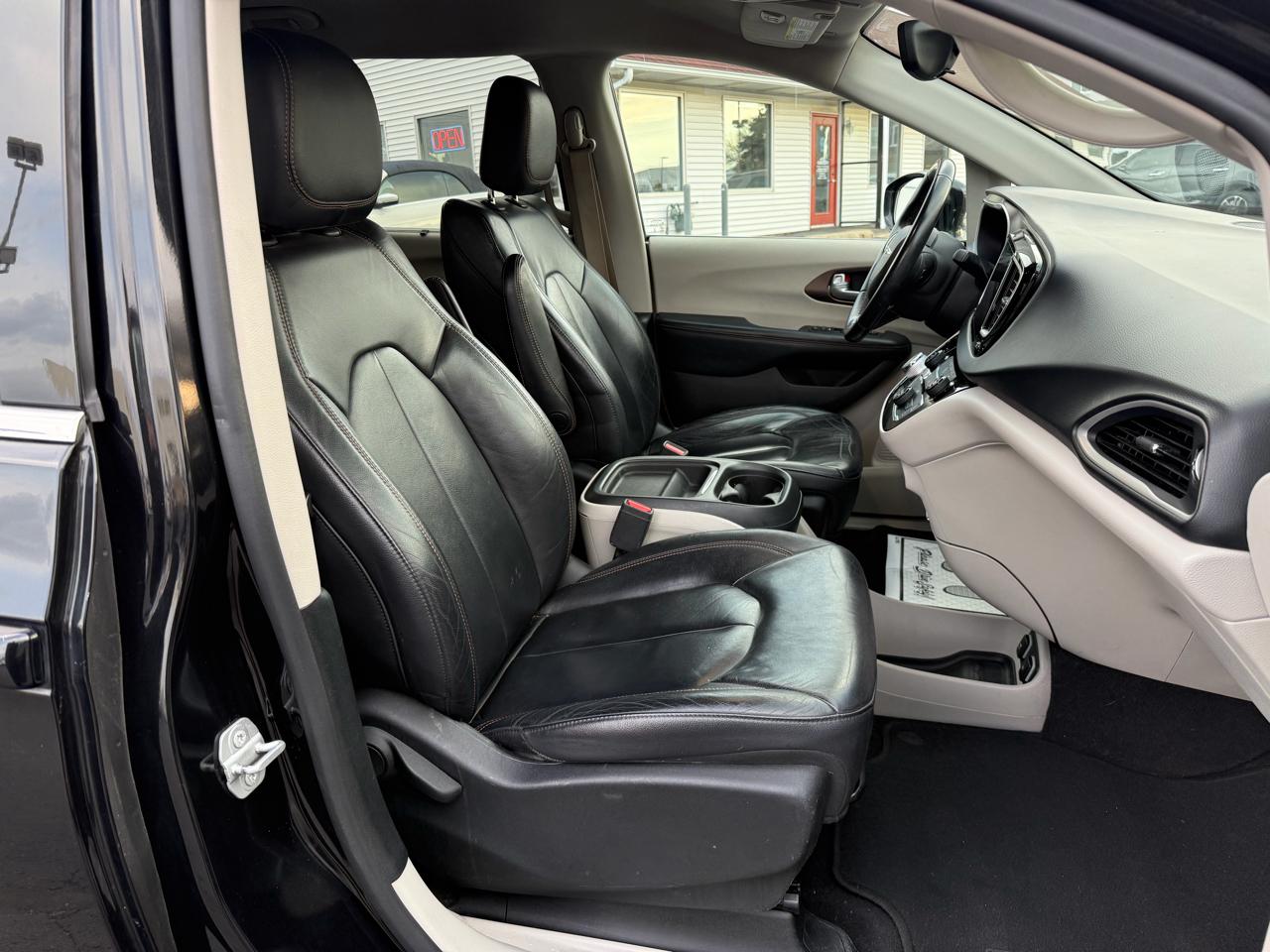 Chrysler Pacifica Touring-L 2017