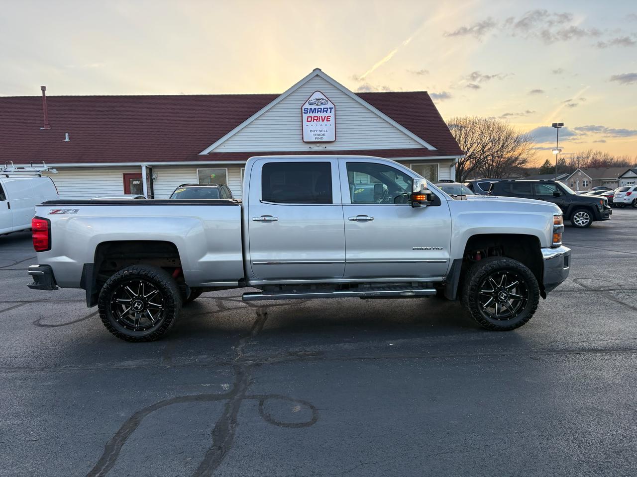 Chevrolet Silverado 2500HD LTZ Crew Cab 4WD 2016