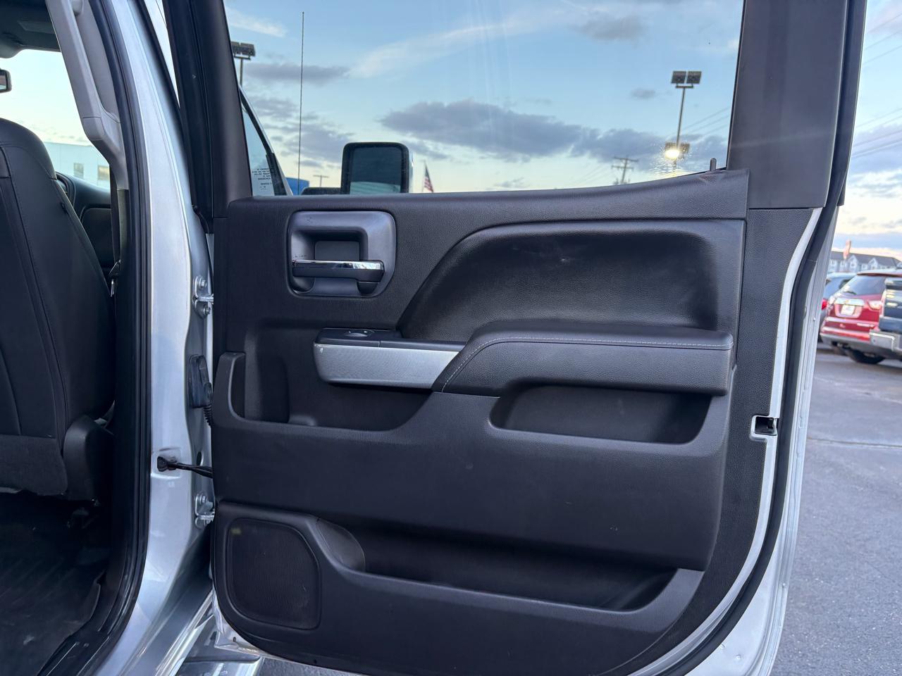 Chevrolet Silverado 2500HD LTZ Crew Cab 4WD 2016