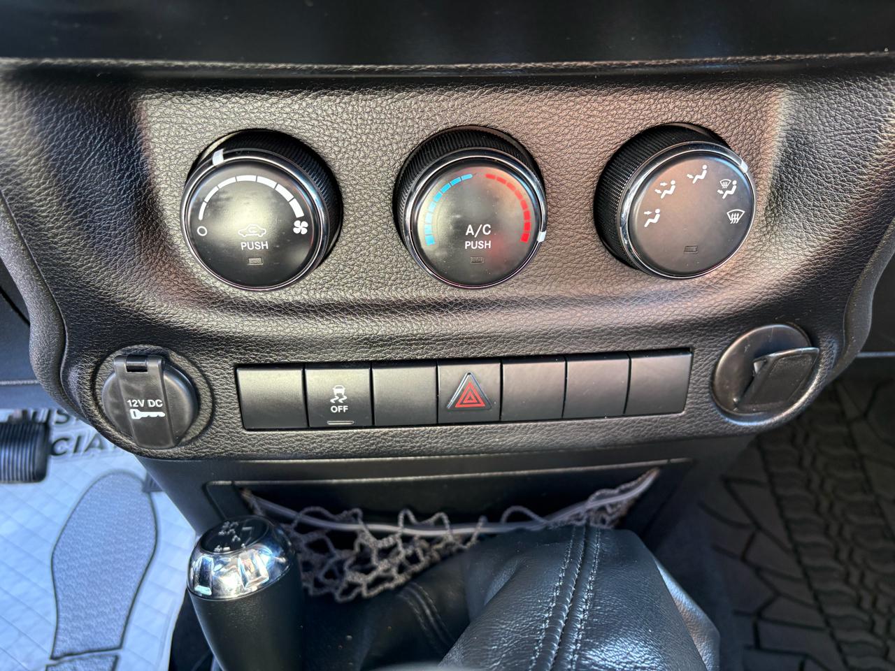 Jeep Wrangler Sport 4WD 2013