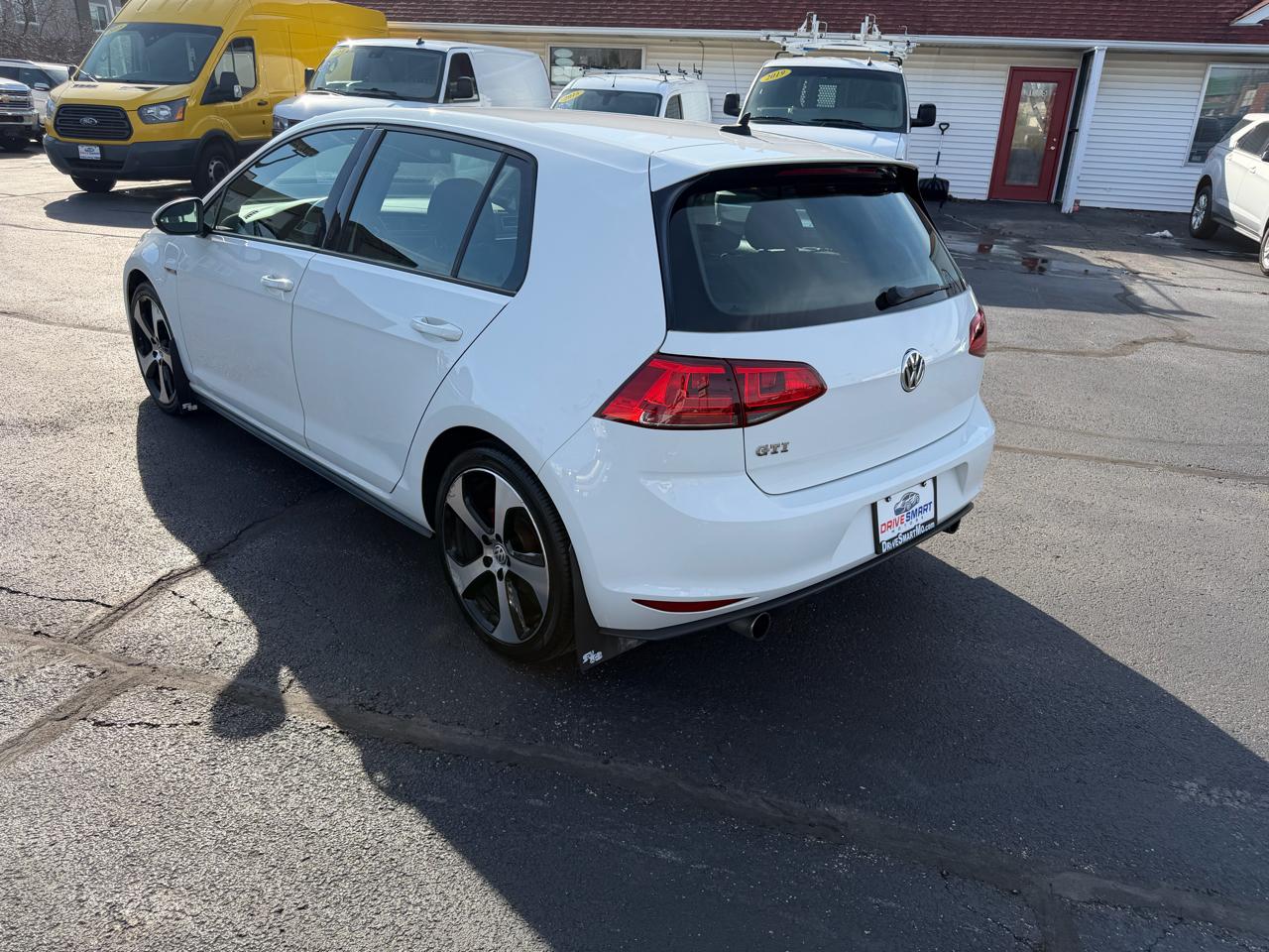 Volkswagen GTI SE 6M 4-Door 2016
