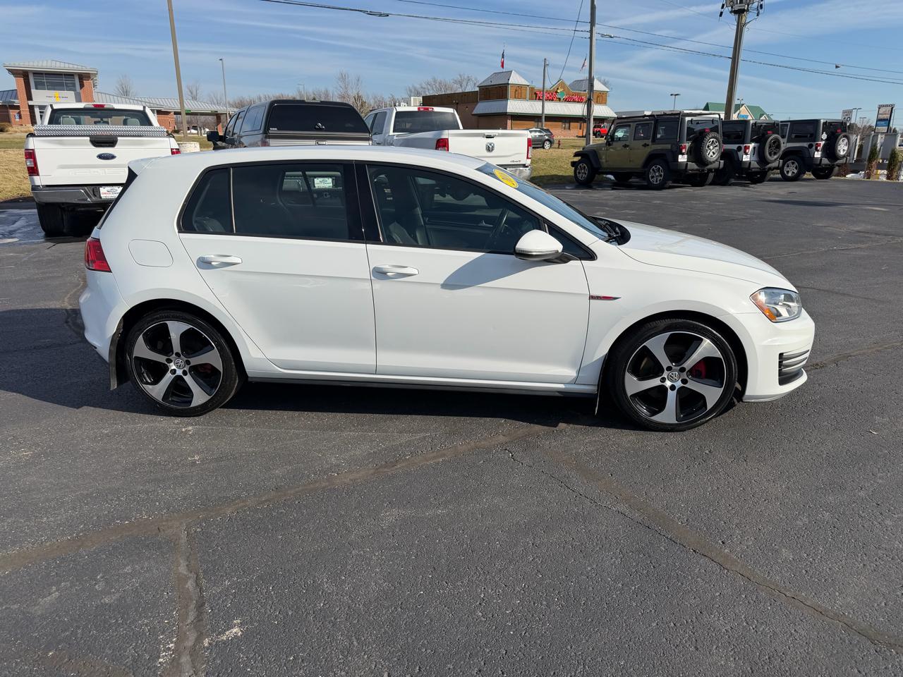 Volkswagen GTI SE 6M 4-Door 2016