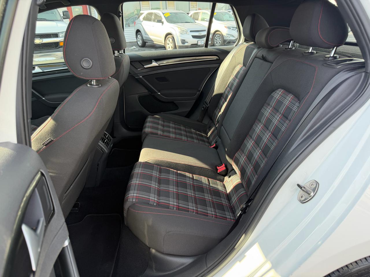 Volkswagen GTI SE 6M 4-Door 2016