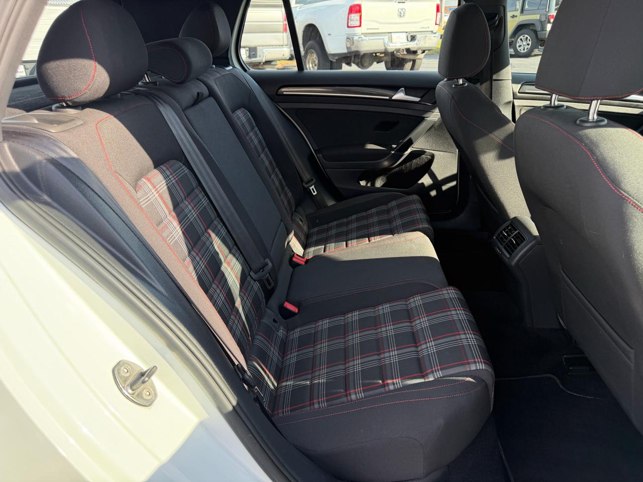 Volkswagen GTI SE 6M 4-Door 2016