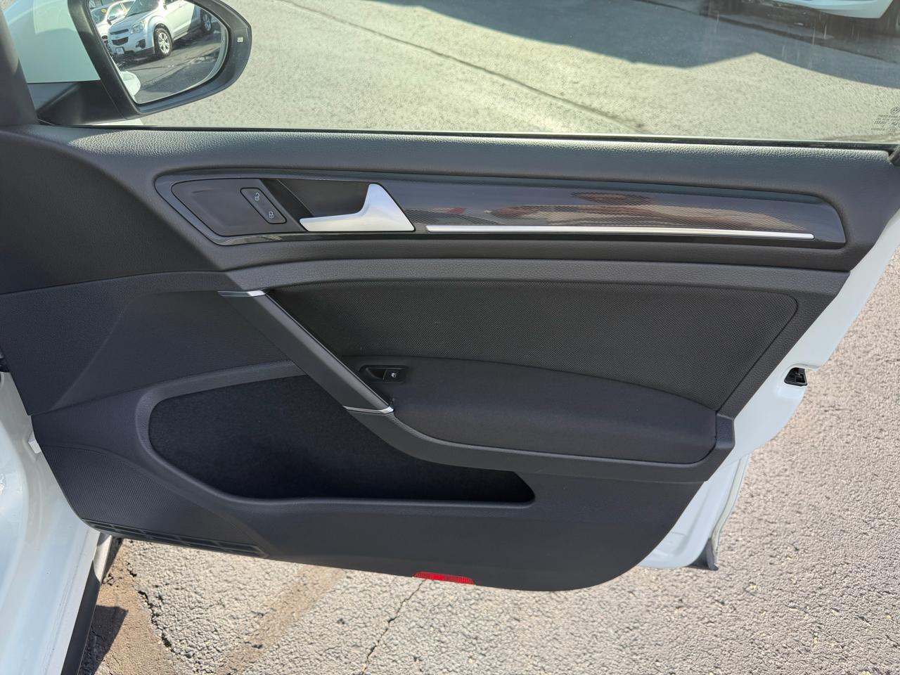 Volkswagen GTI SE 6M 4-Door 2016