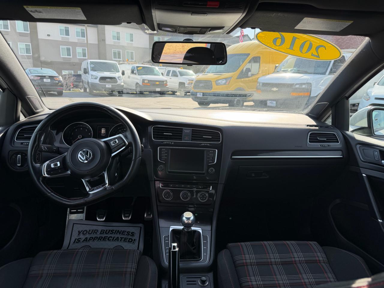 Volkswagen GTI SE 6M 4-Door 2016