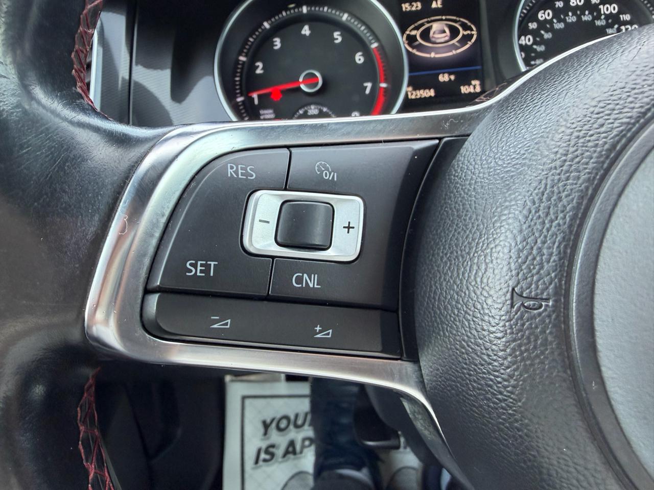 Volkswagen GTI SE 6M 4-Door 2016