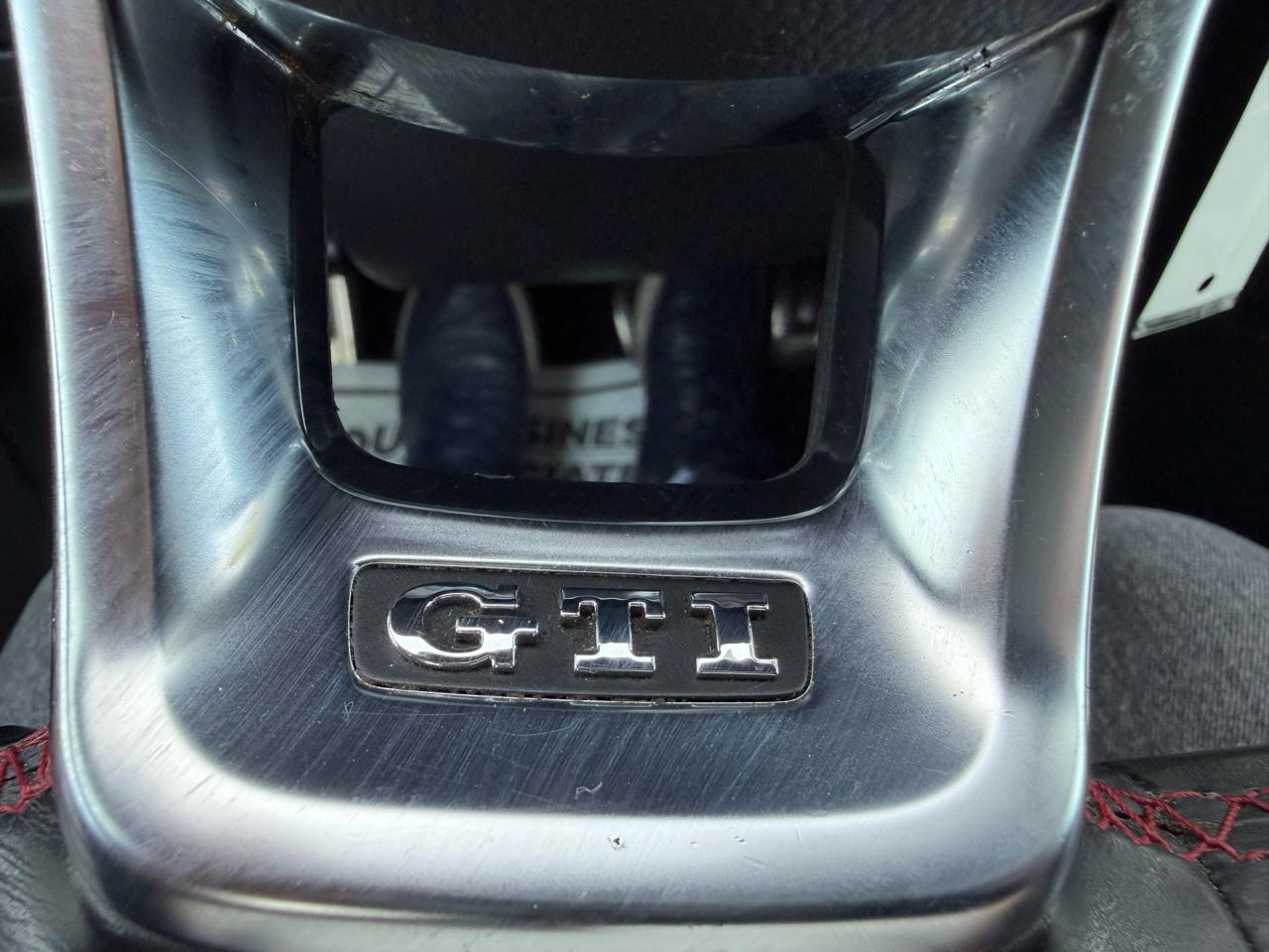 Volkswagen GTI SE 6M 4-Door 2016