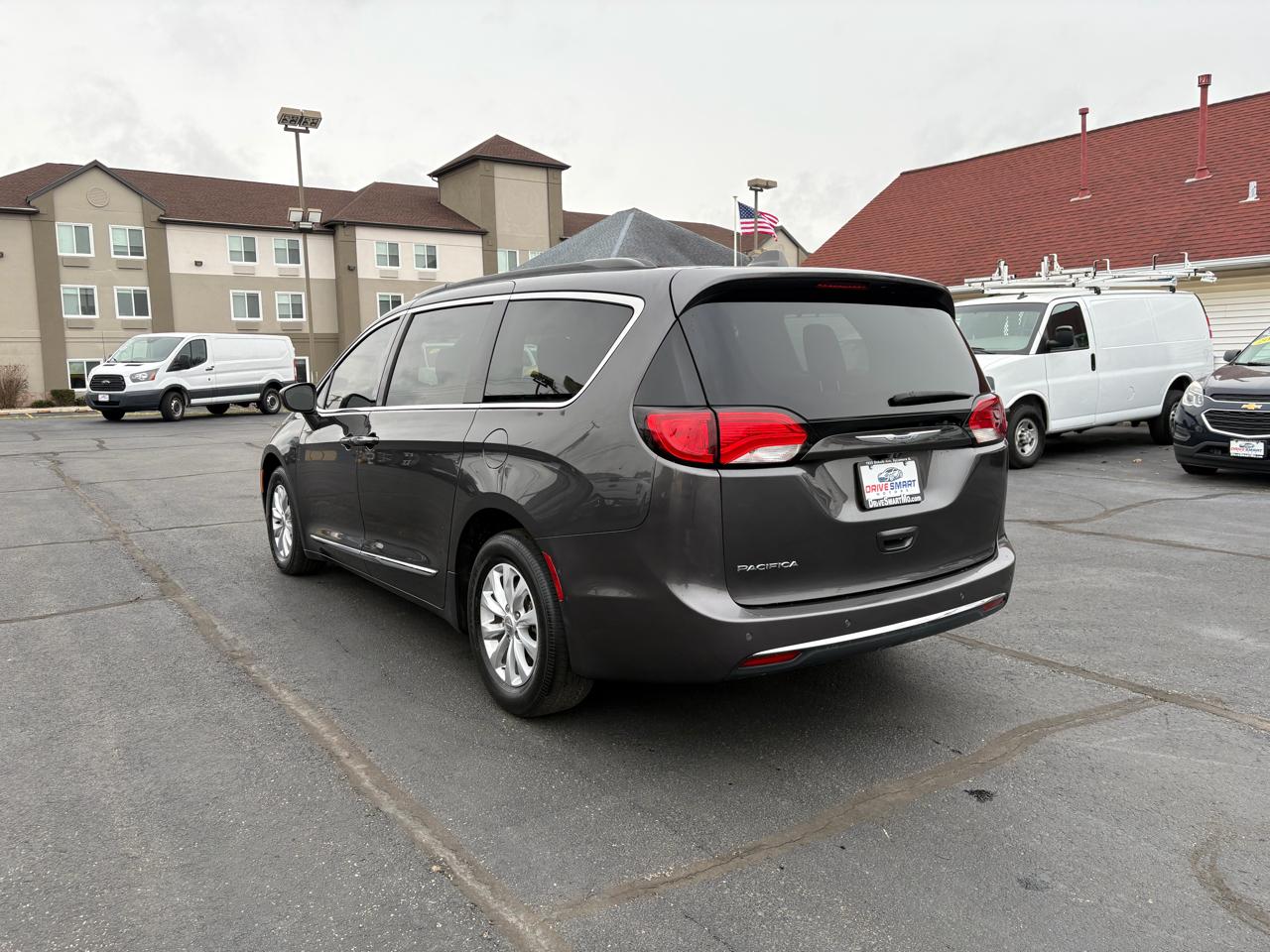 Chrysler Pacifica Touring-L 2017