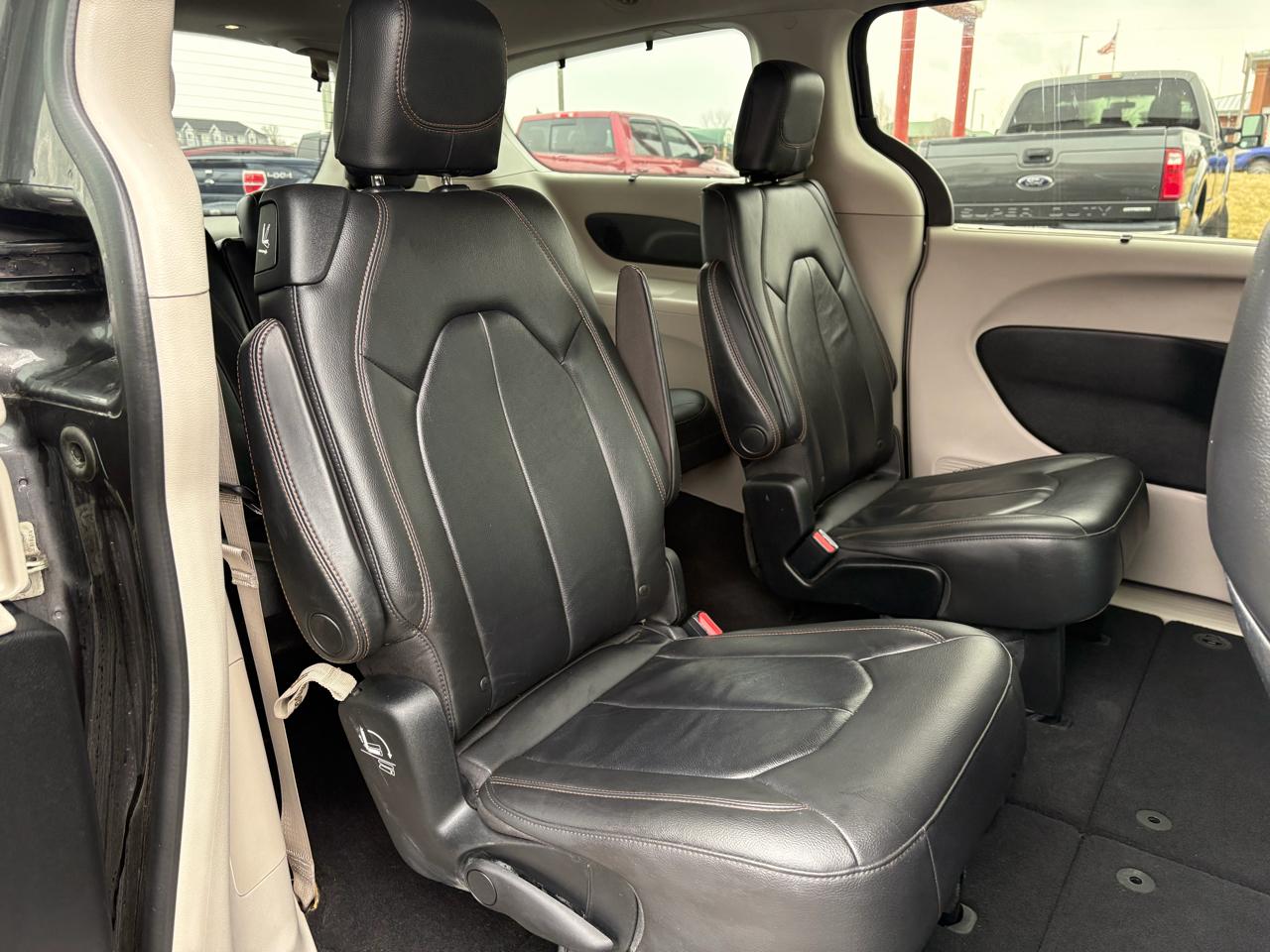 Chrysler Pacifica Touring-L 2017