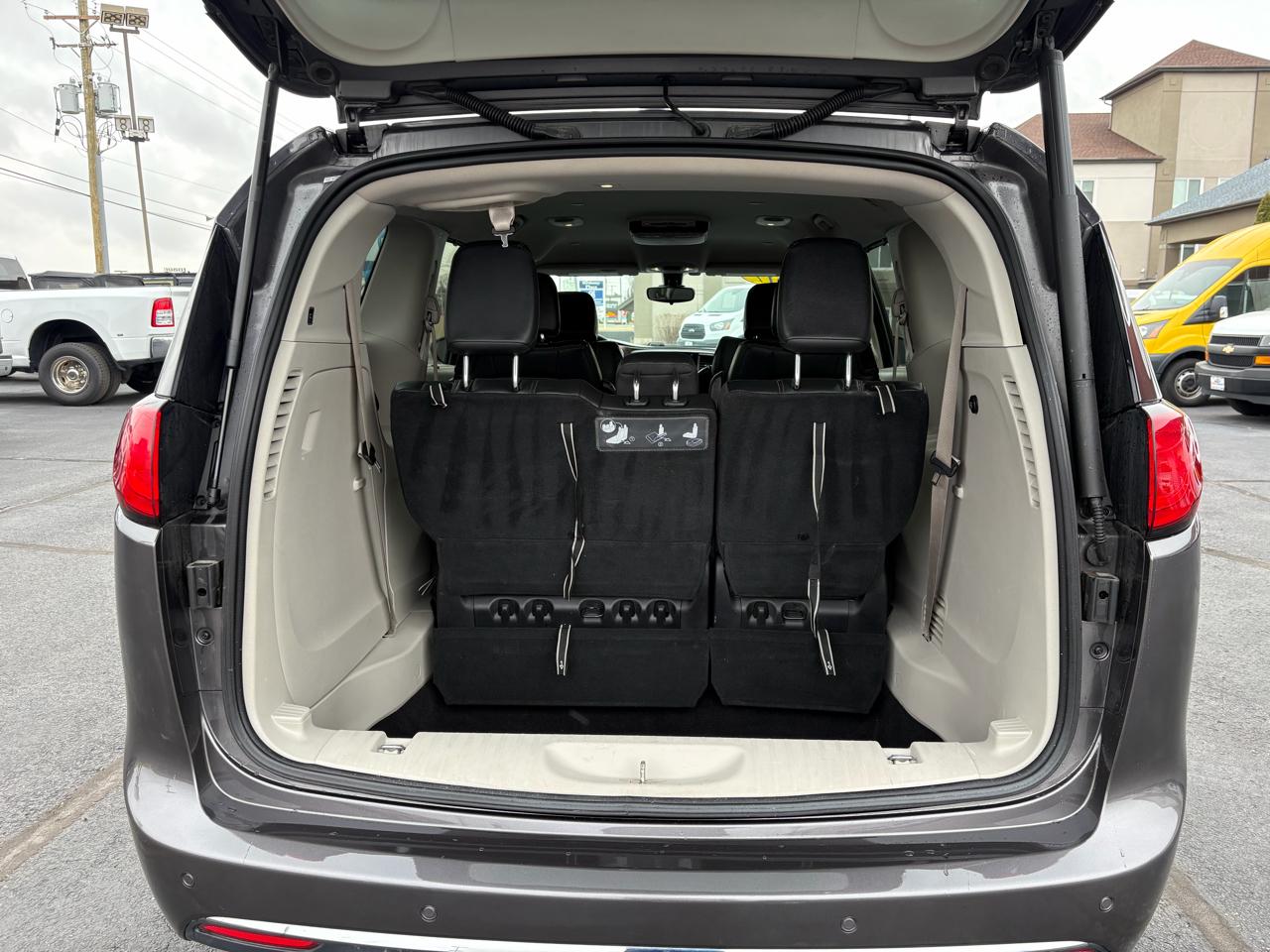 Chrysler Pacifica Touring-L 2017