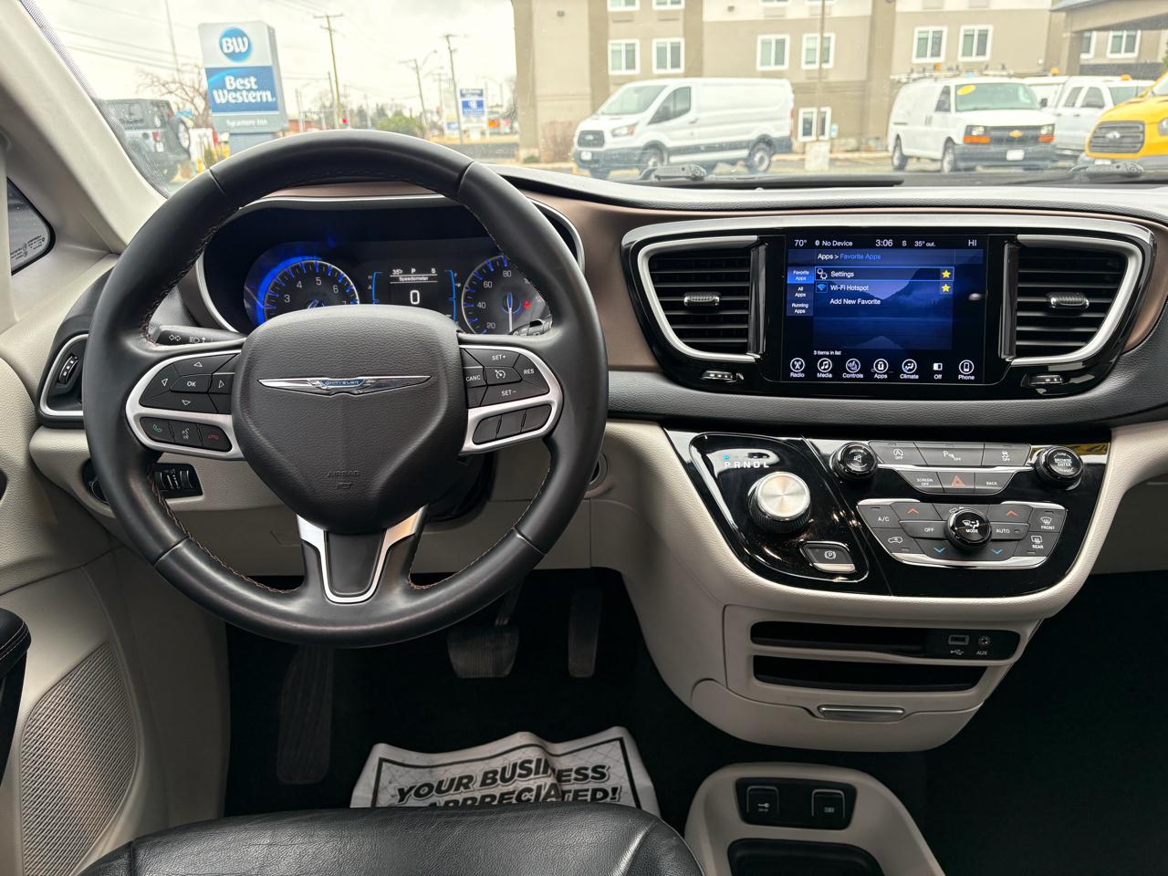 Chrysler Pacifica Touring-L 2017