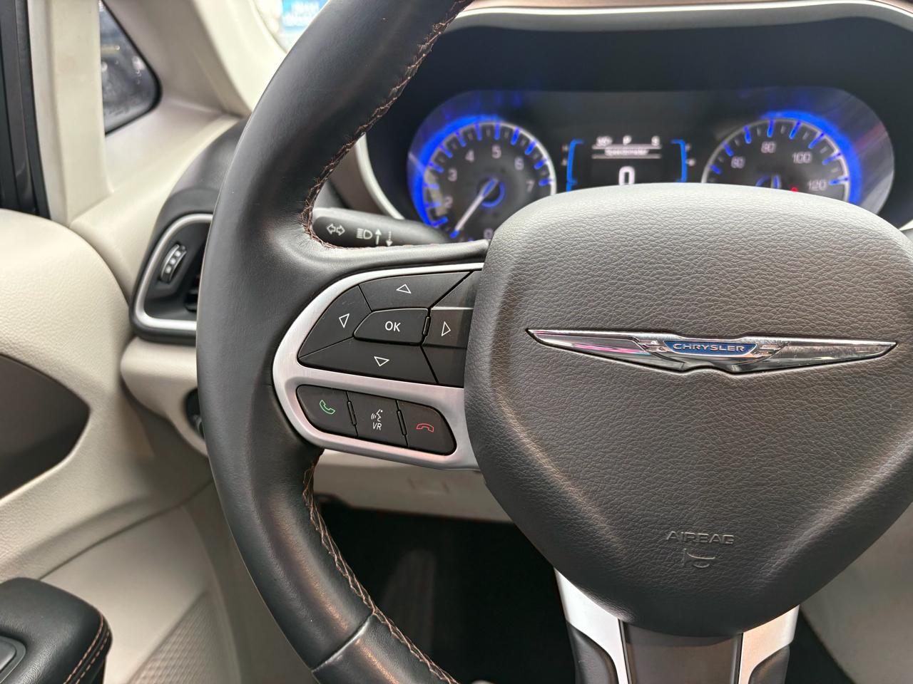 Chrysler Pacifica Touring-L 2017