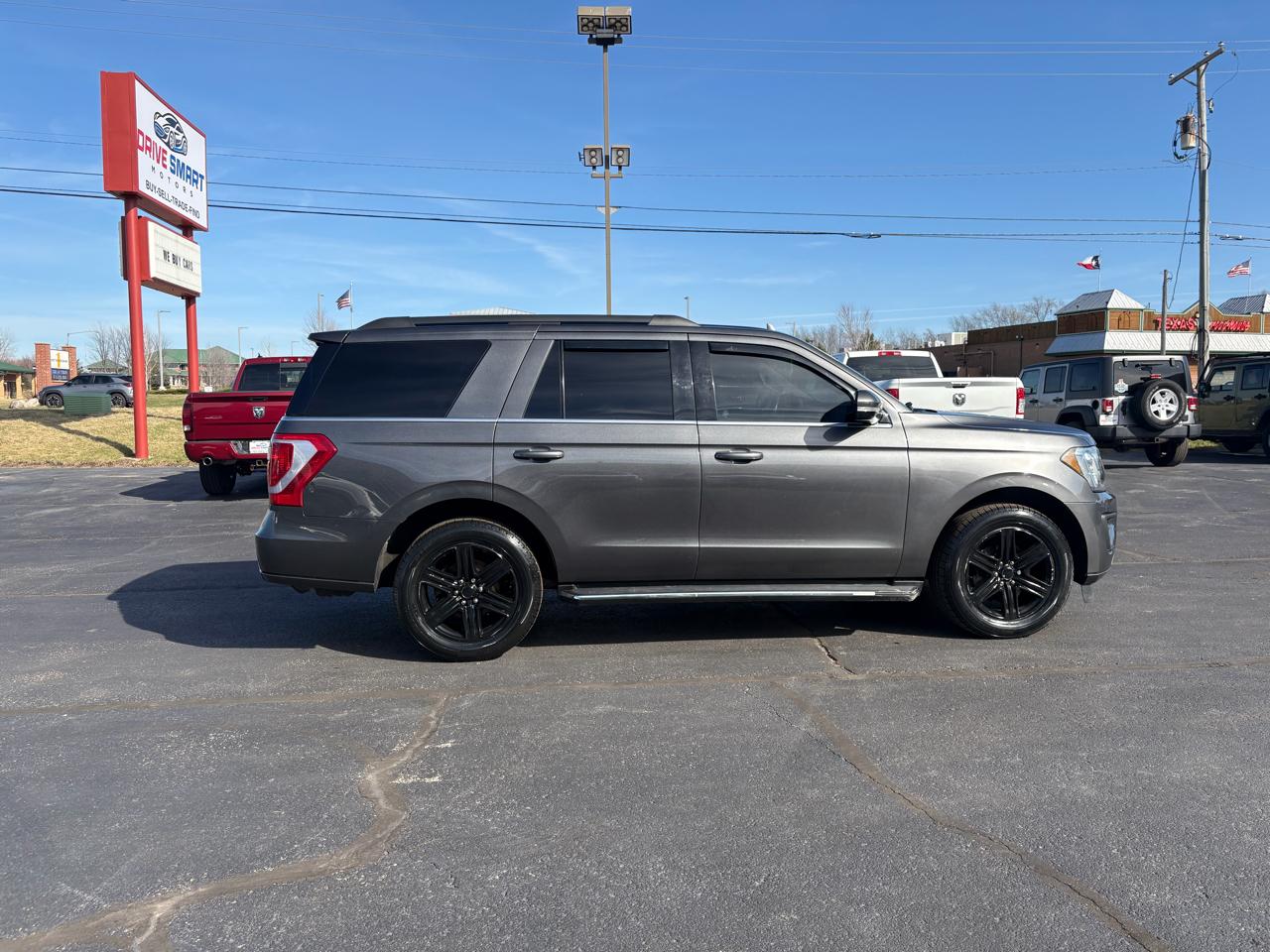 Ford Expedition XLT 4WD 2018