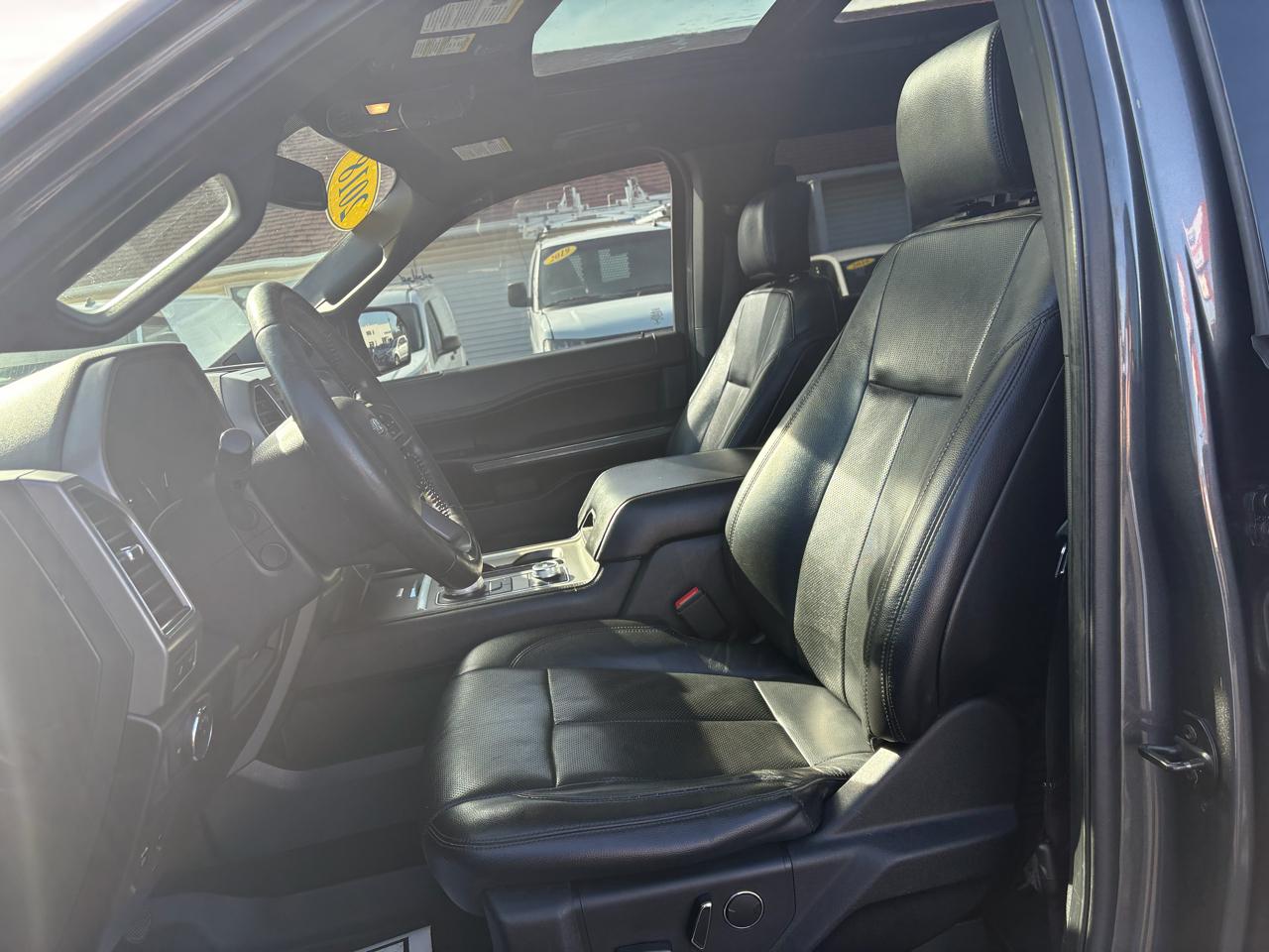 Ford Expedition XLT 4WD 2018