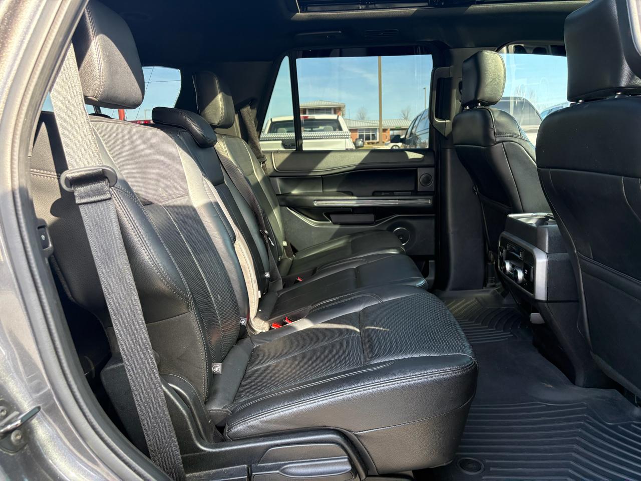 Ford Expedition XLT 4WD 2018