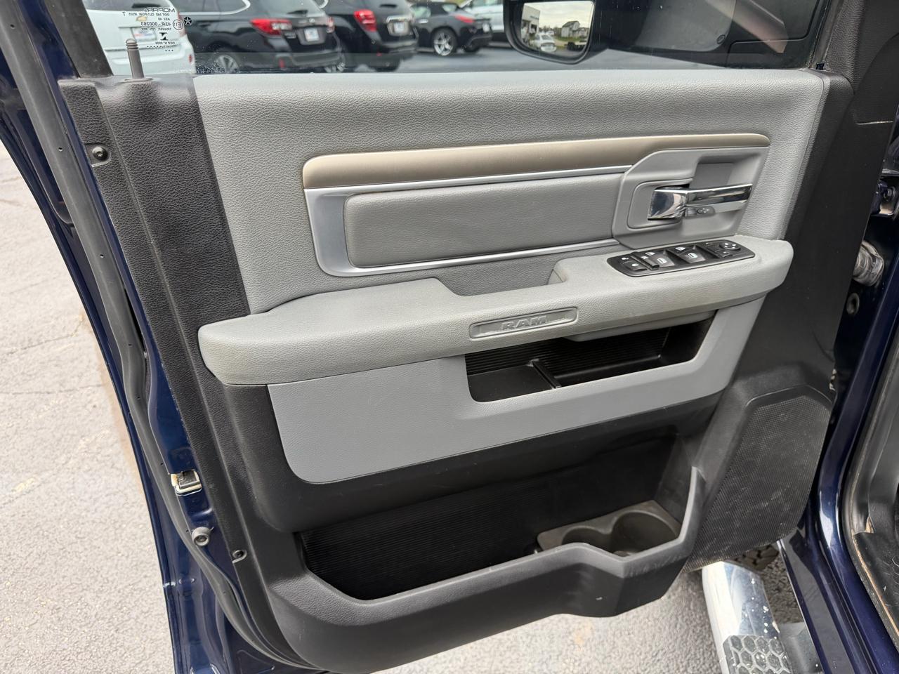 RAM 2500 SLT Crew Cab LWB 4WD 2014