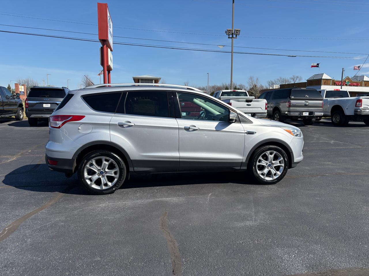 Ford Escape Titanium FWD 2016