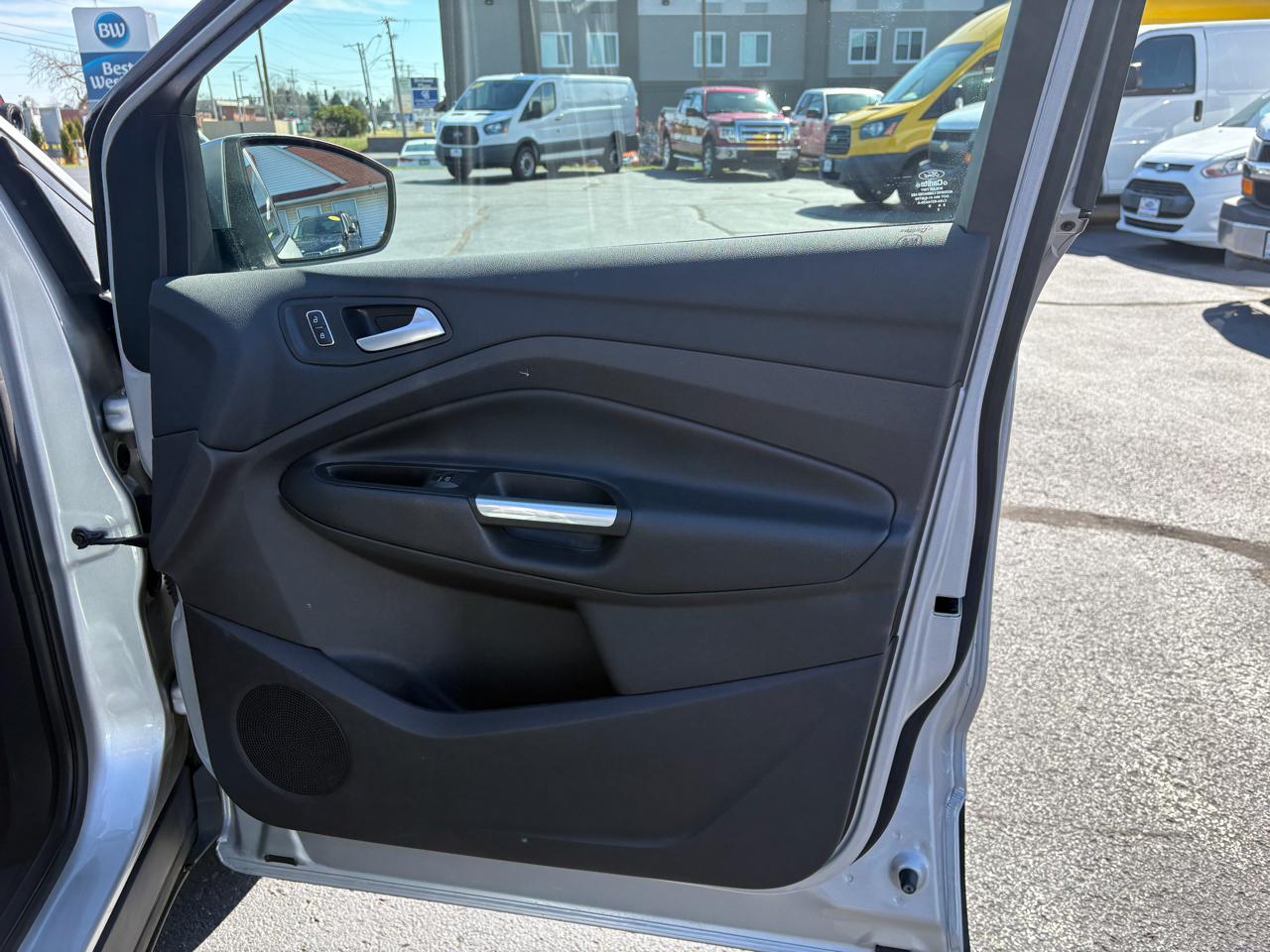 Ford Escape Titanium FWD 2016