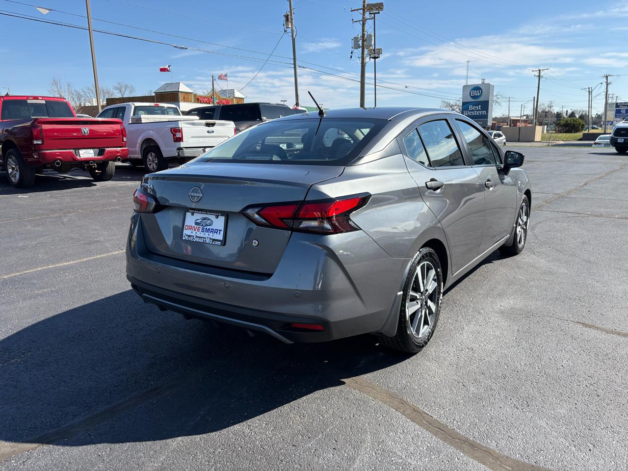 Nissan Versa S CVT 2023