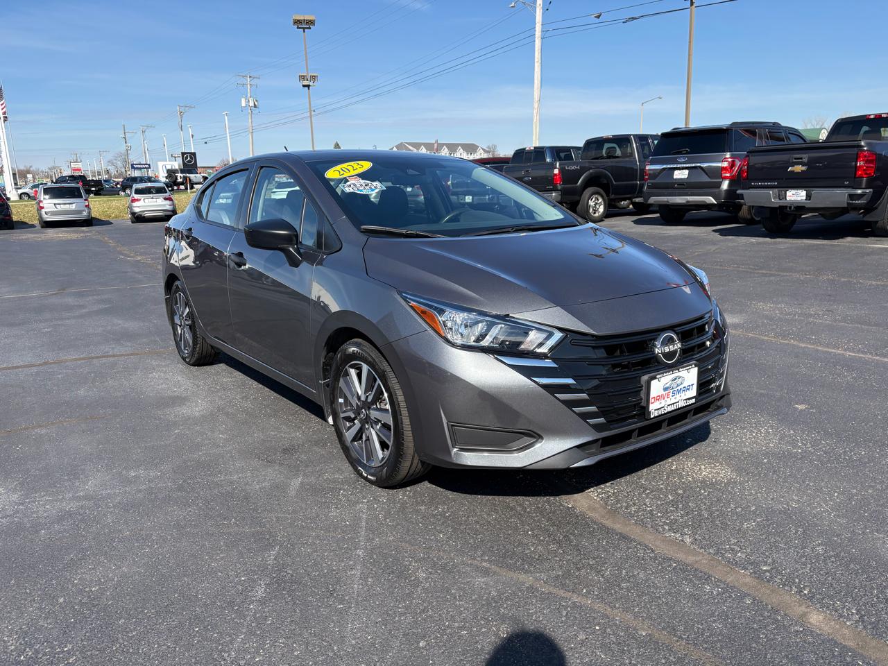 Nissan Versa S CVT 2023