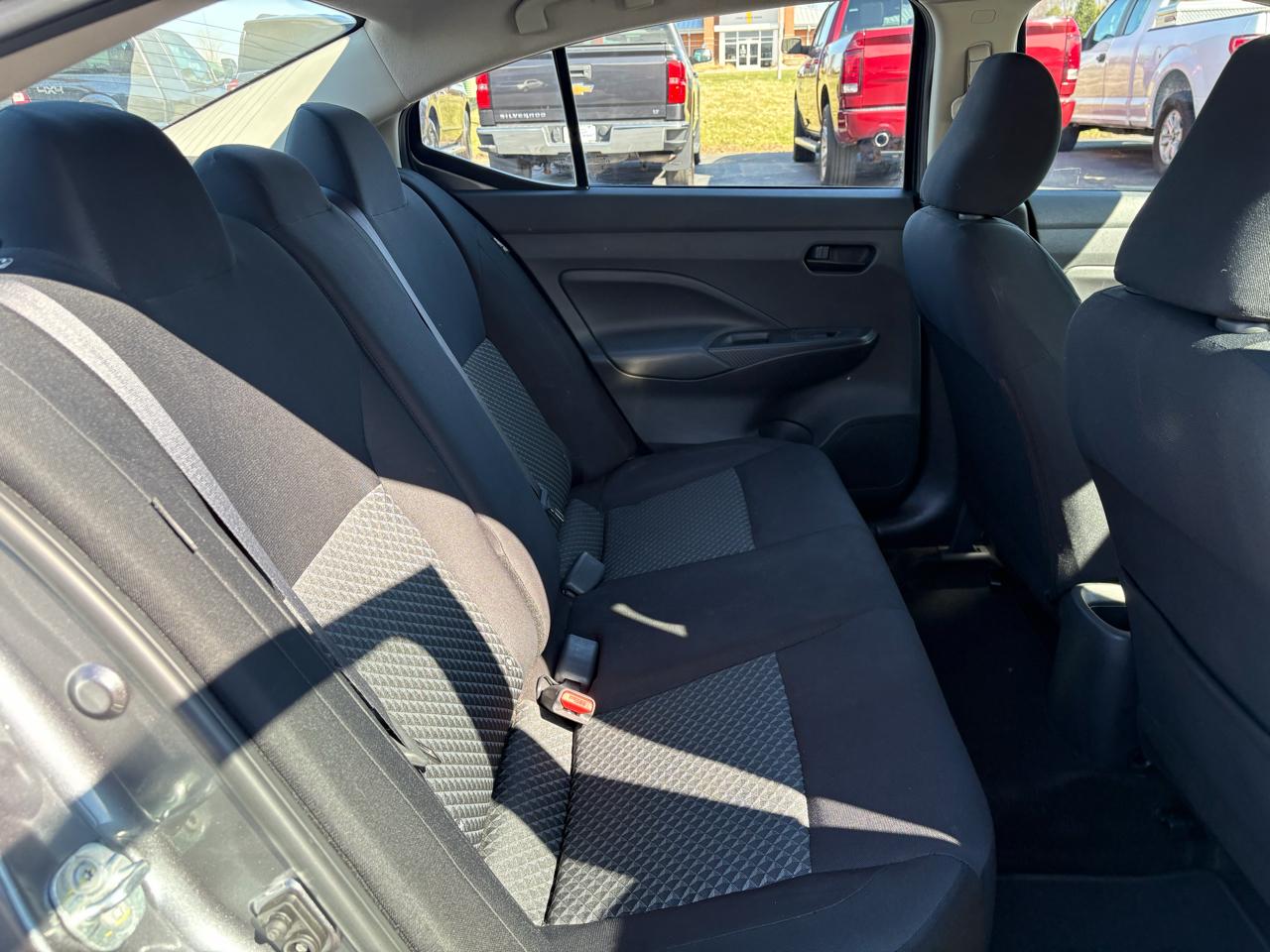 Nissan Versa S CVT 2023