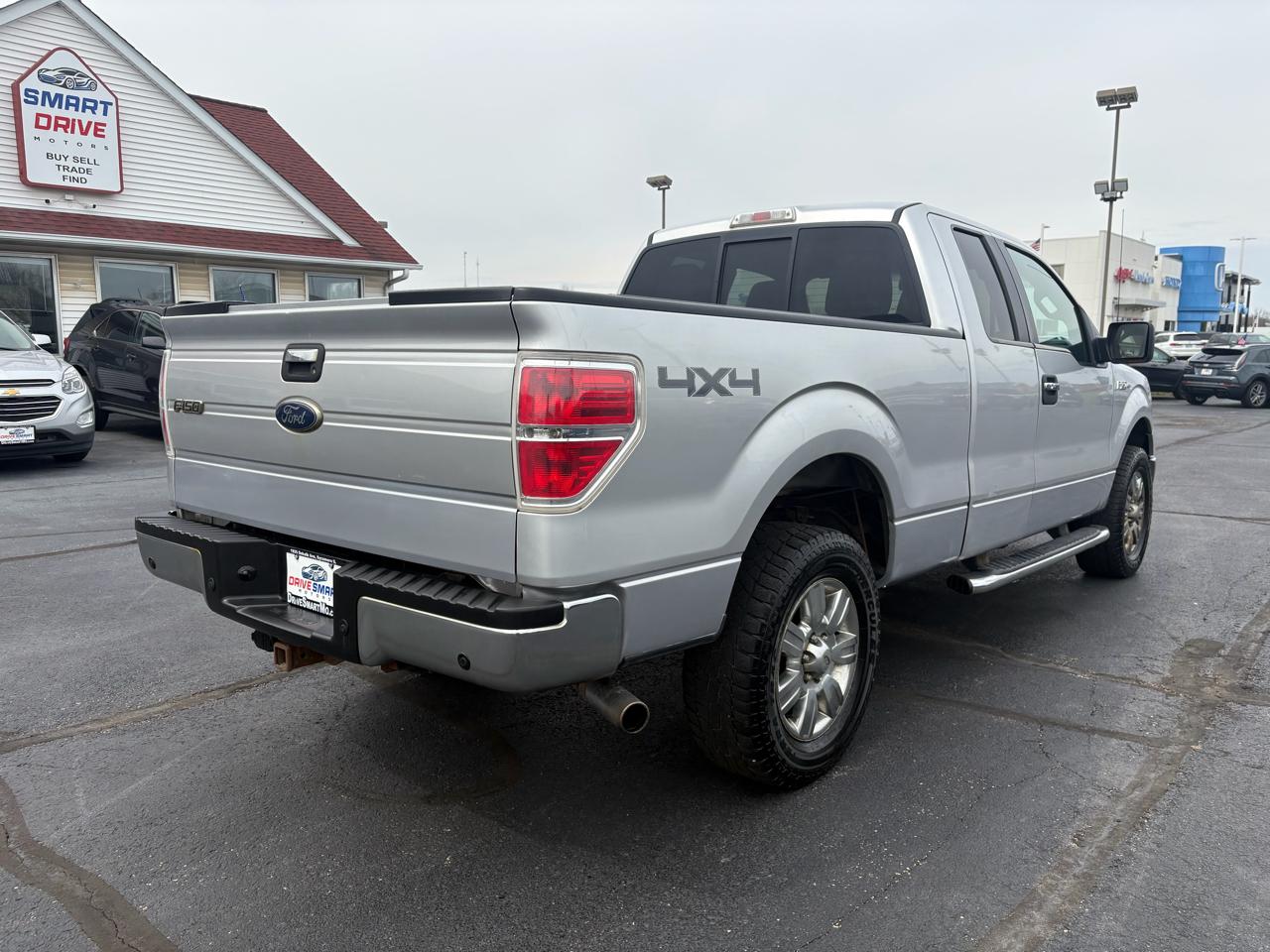 Ford F-150 XLT SuperCab 8-ft. Bed 4WD 2010