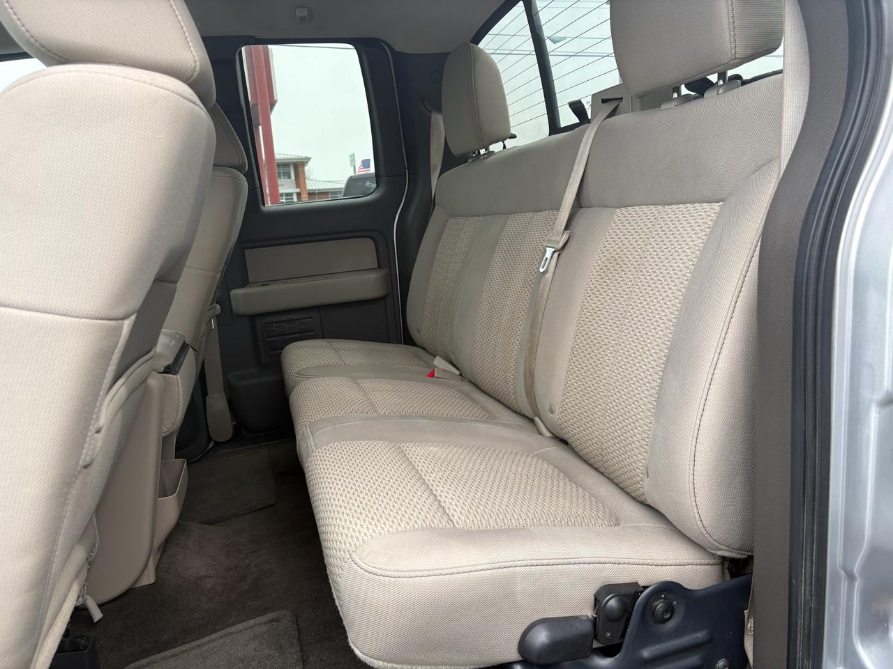 Ford F-150 XLT SuperCab 8-ft. Bed 4WD 2010