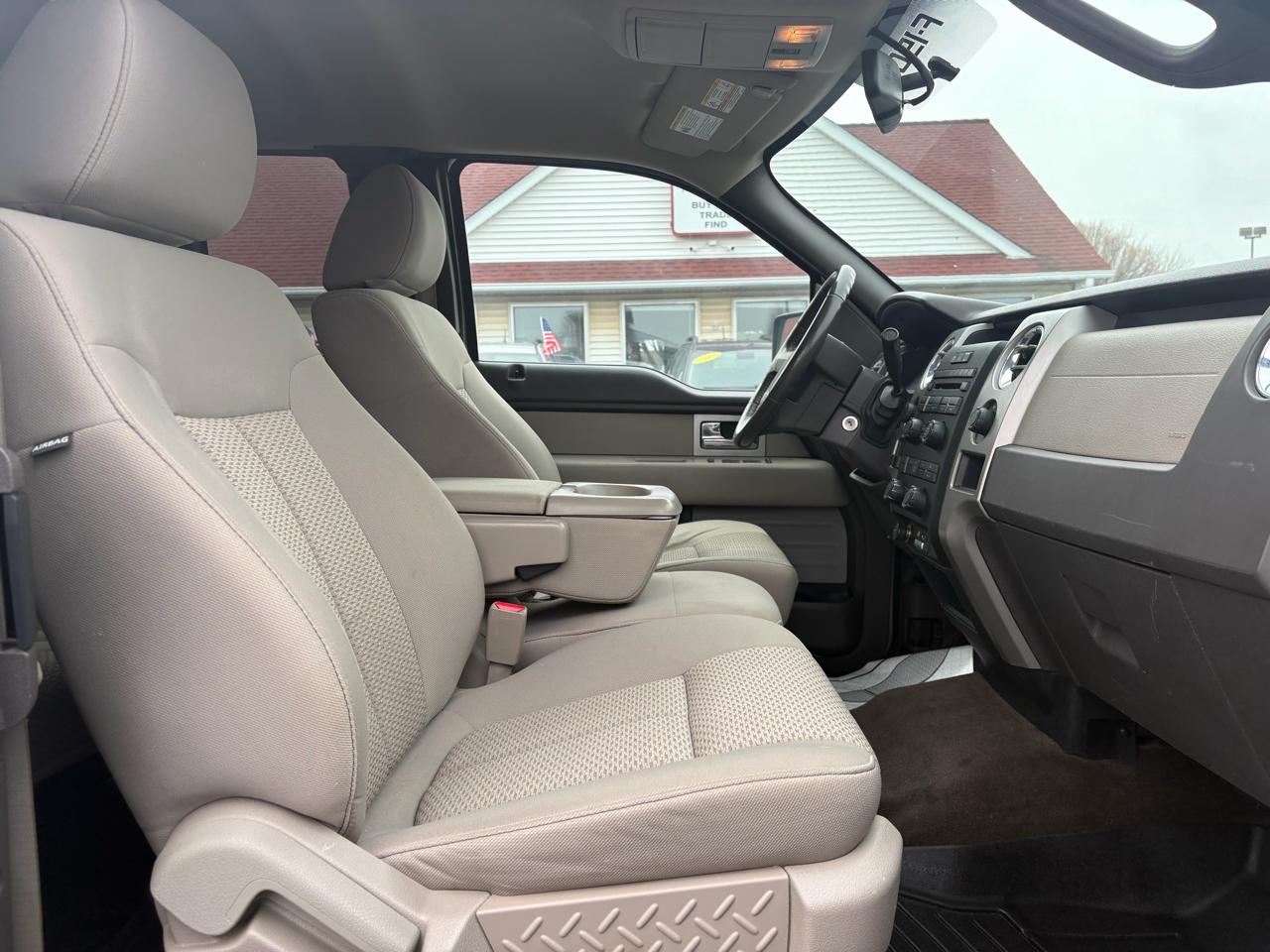 Ford F-150 XLT SuperCab 8-ft. Bed 4WD 2010