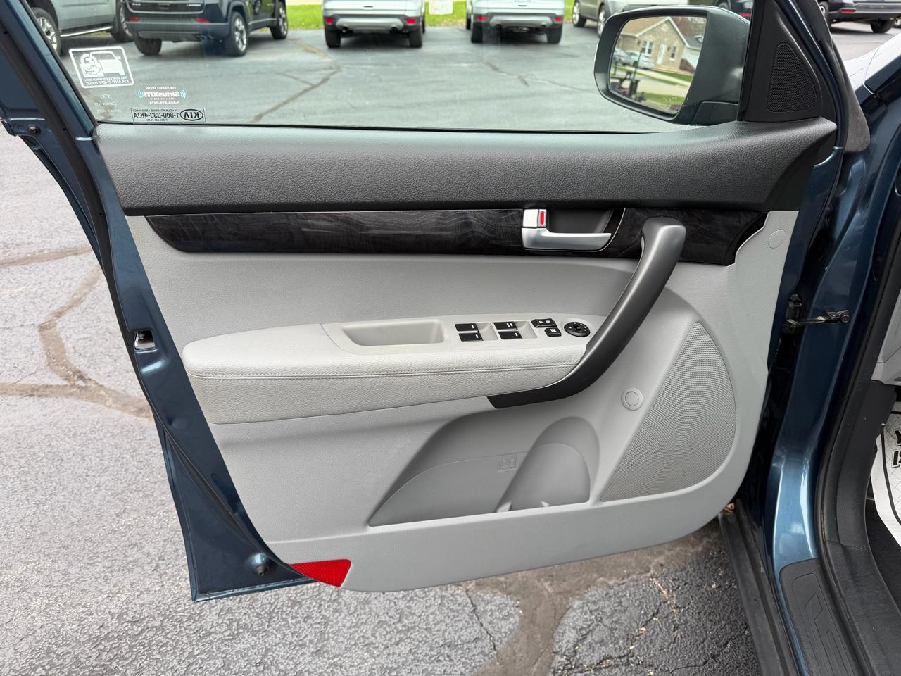 Kia Sorento LX 2WD 2014