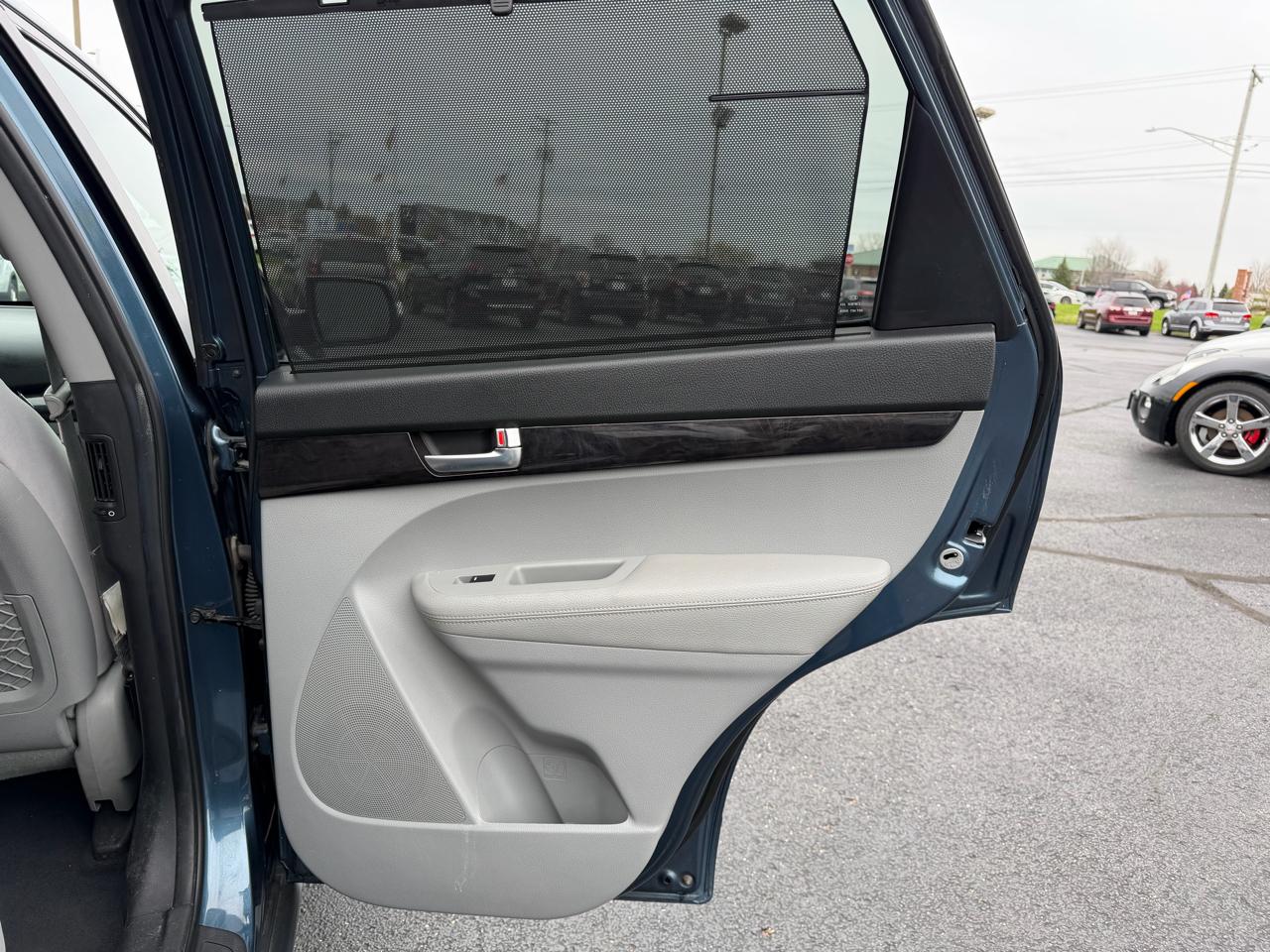 Kia Sorento LX 2WD 2014