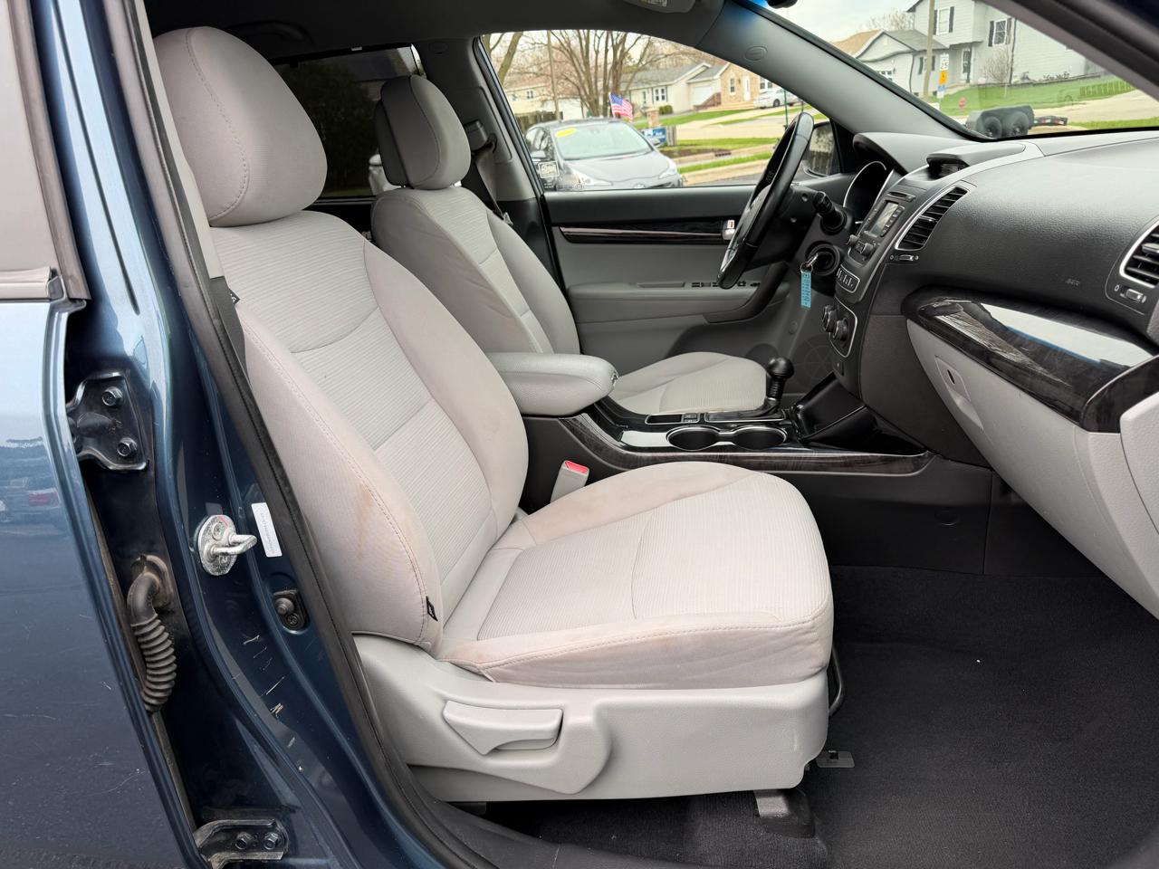 Kia Sorento LX 2WD 2014