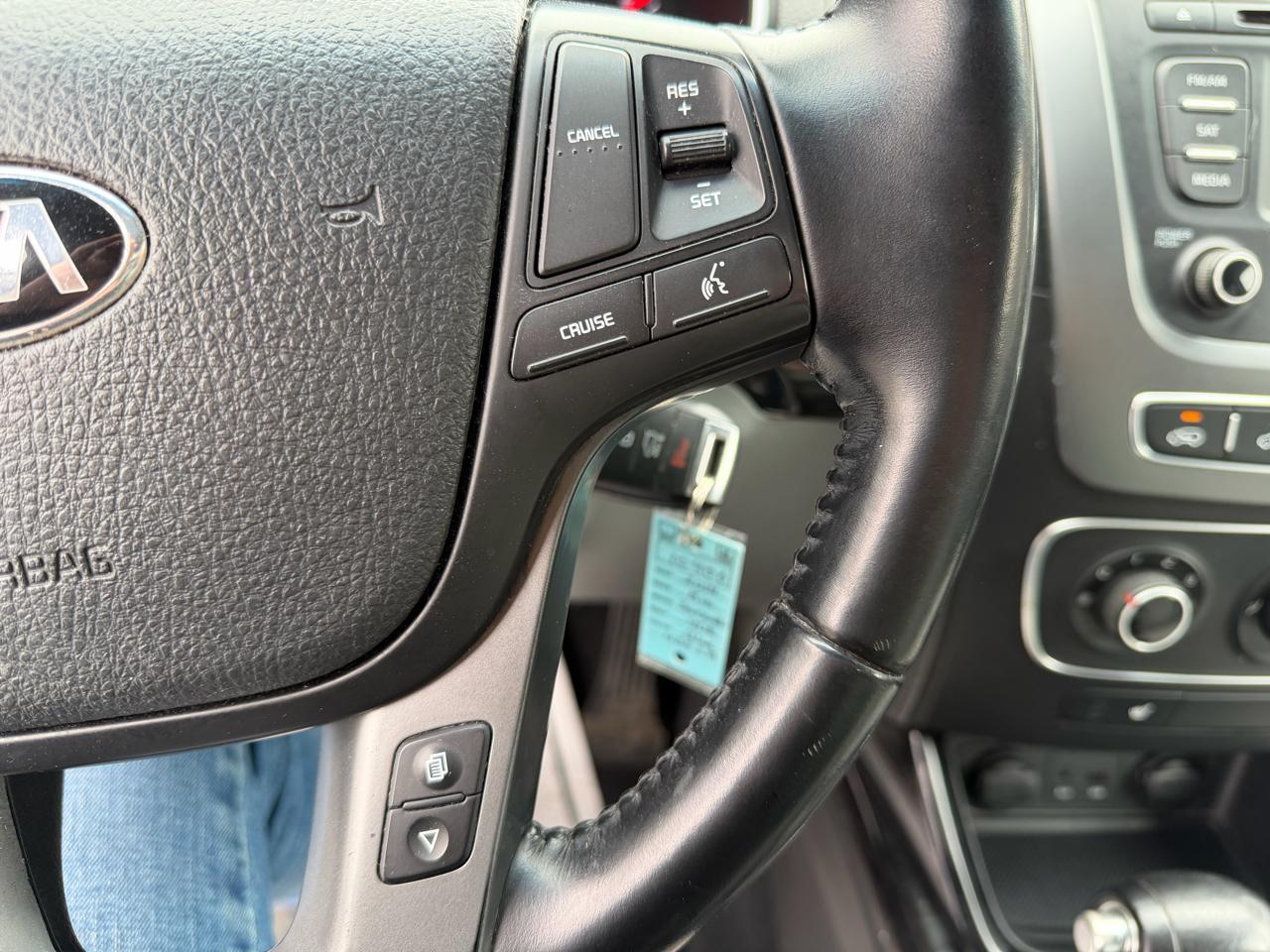 Kia Sorento LX 2WD 2014