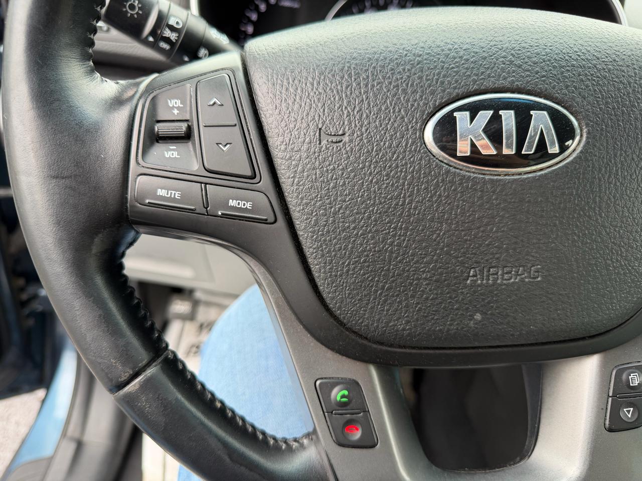 Kia Sorento LX 2WD 2014