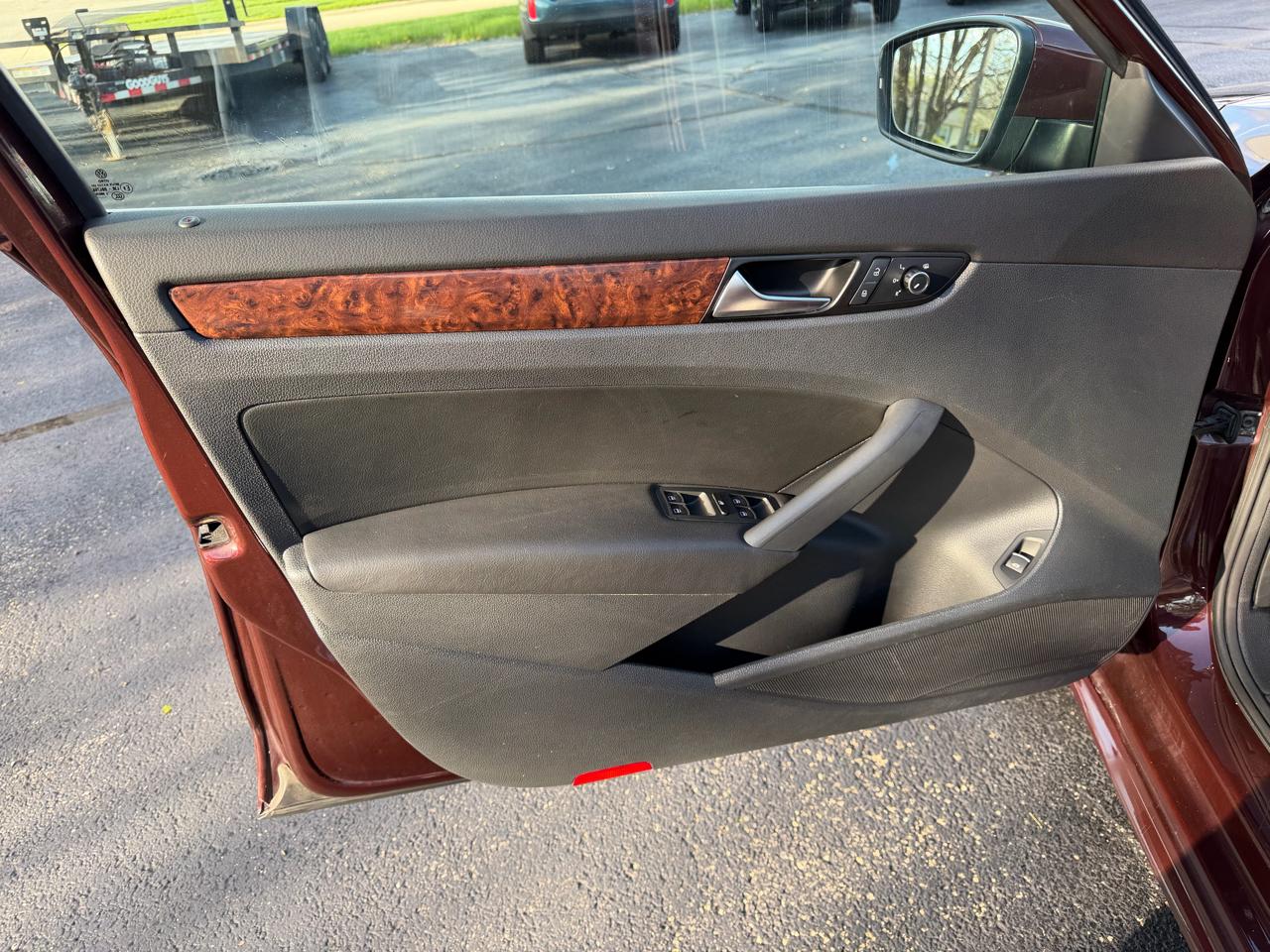 Volkswagen Passat 2.5L SEL Premium 2013