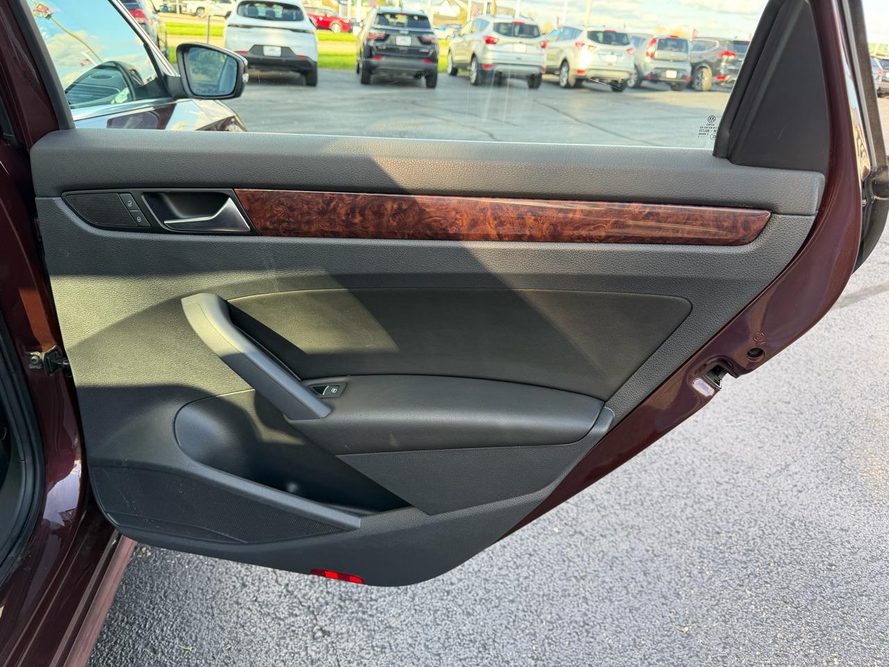 Volkswagen Passat 2.5L SEL Premium 2013