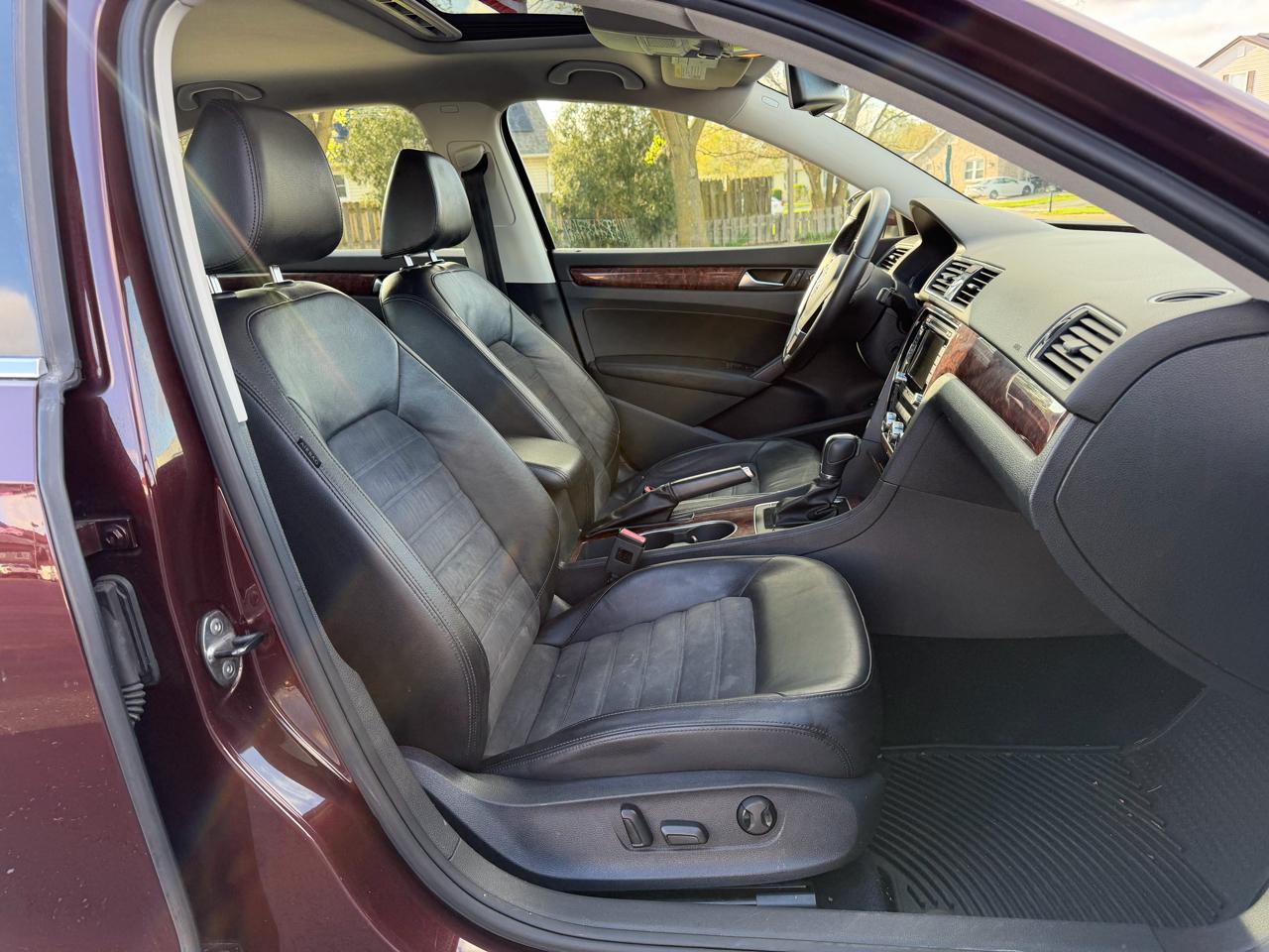 Volkswagen Passat 2.5L SEL Premium 2013