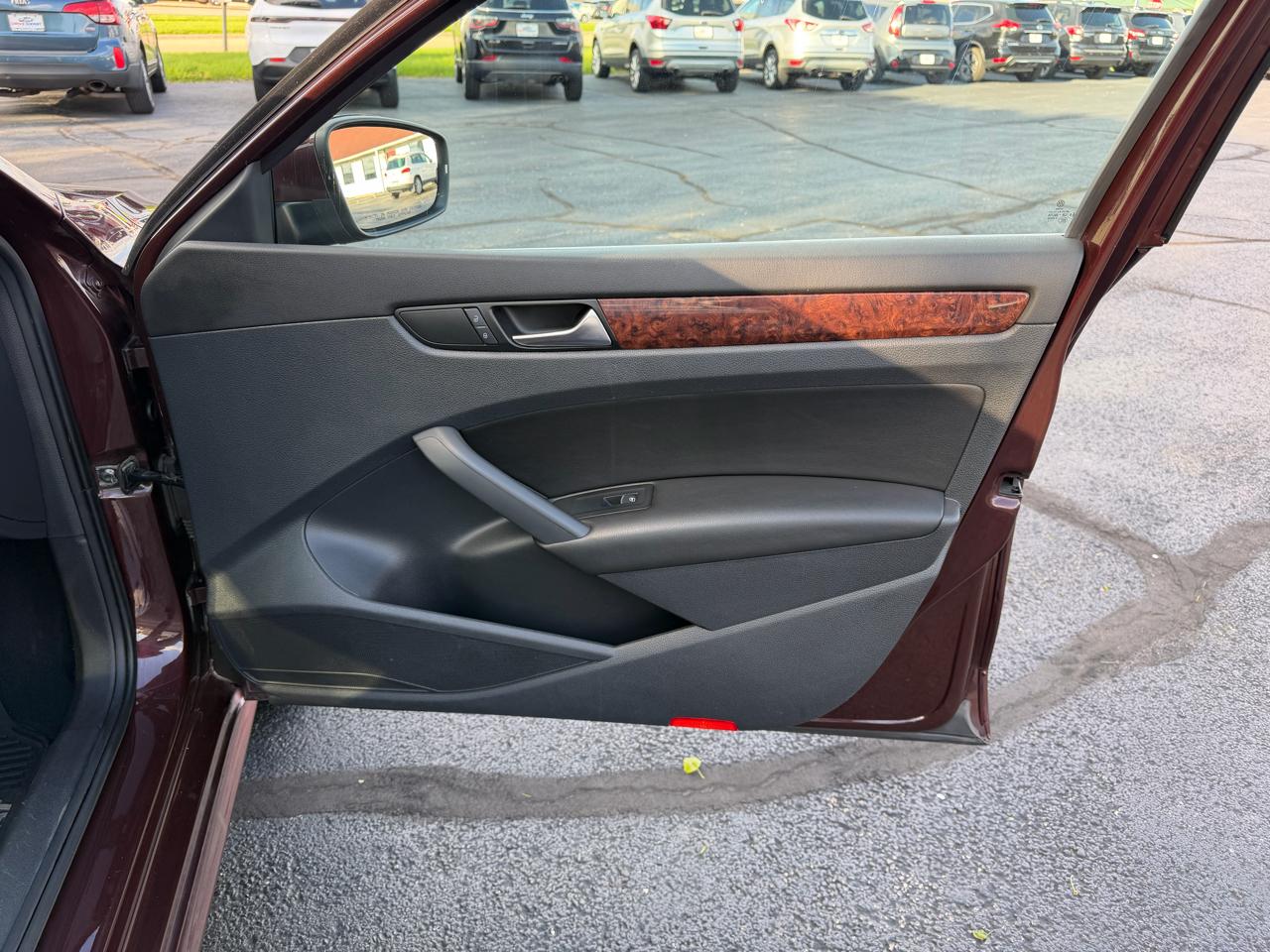 Volkswagen Passat 2.5L SEL Premium 2013