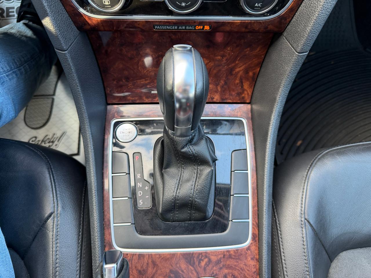 Volkswagen Passat 2.5L SEL Premium 2013