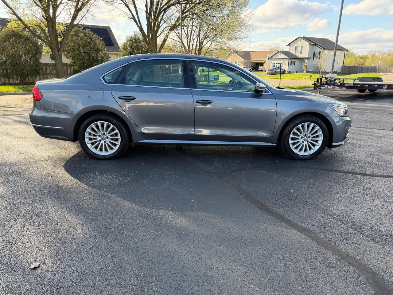 Volkswagen Passat SE 6A 2016