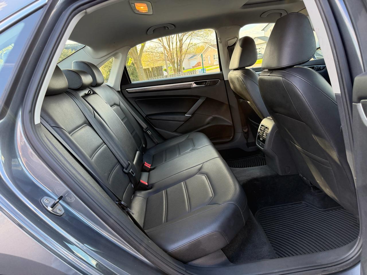 Volkswagen Passat SE 6A 2016