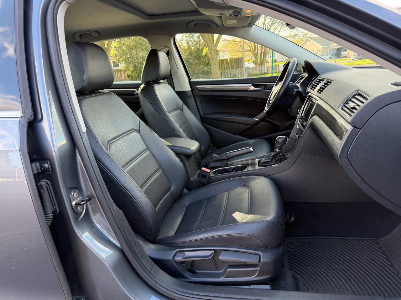 Volkswagen Passat SE 6A 2016