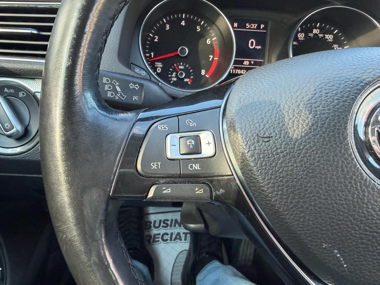 Volkswagen Passat SE 6A 2016