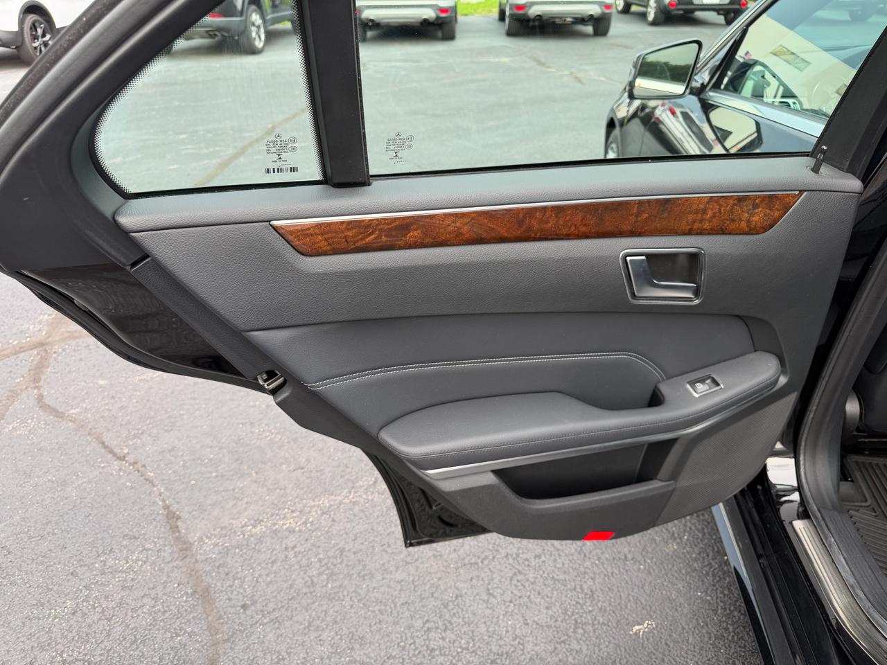 Mercedes-Benz E-Class E350 4MATIC Sedan 2014