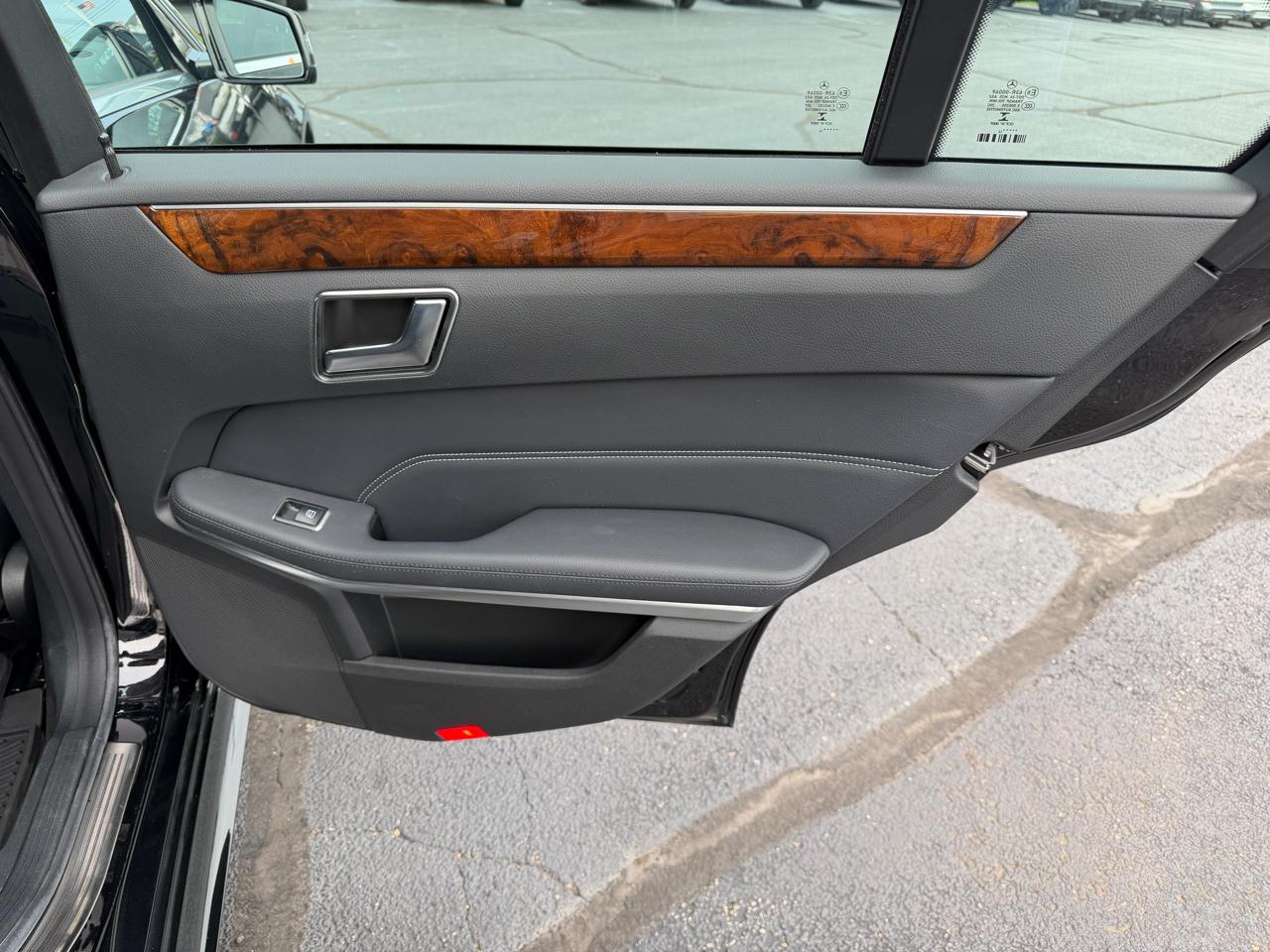 Mercedes-Benz E-Class E350 4MATIC Sedan 2014