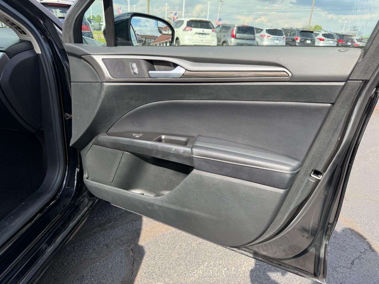 Ford Fusion SE 2017